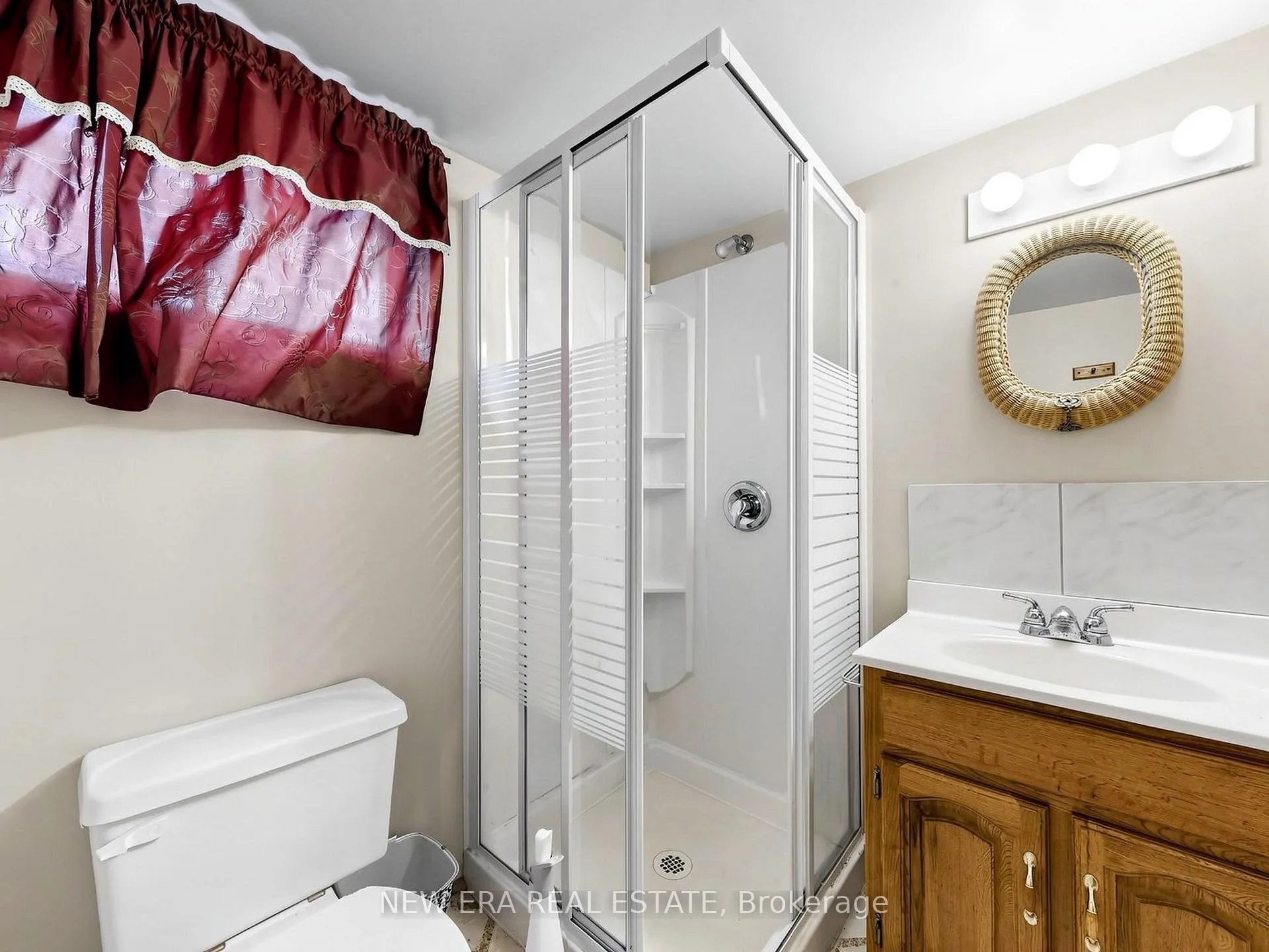 Photo 40 of 48 Christopher Drive, Cambridge, Christopher-Champlain — HOMEH