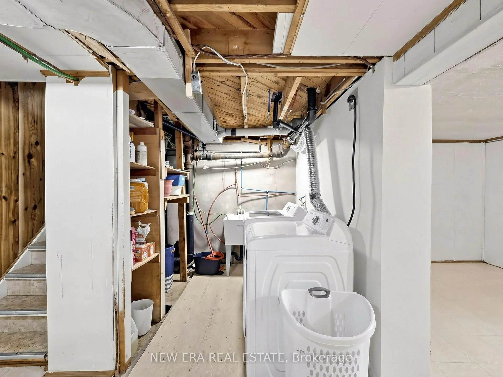 Photo 43 of 48 Christopher Drive, Cambridge, Christopher-Champlain — HOMEH
