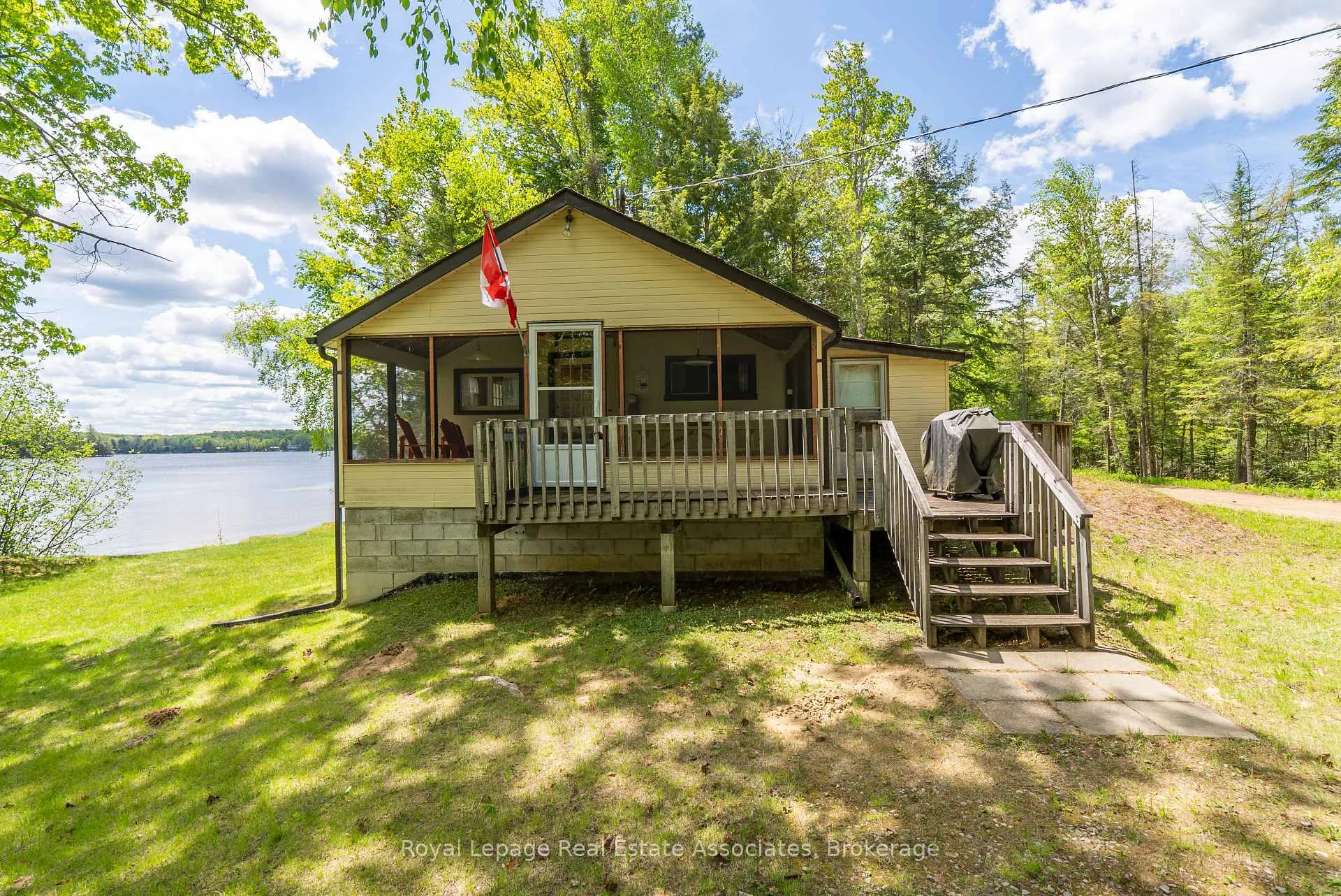 Photo 4 of 243 Beach Lane, Wollaston — HOMEH