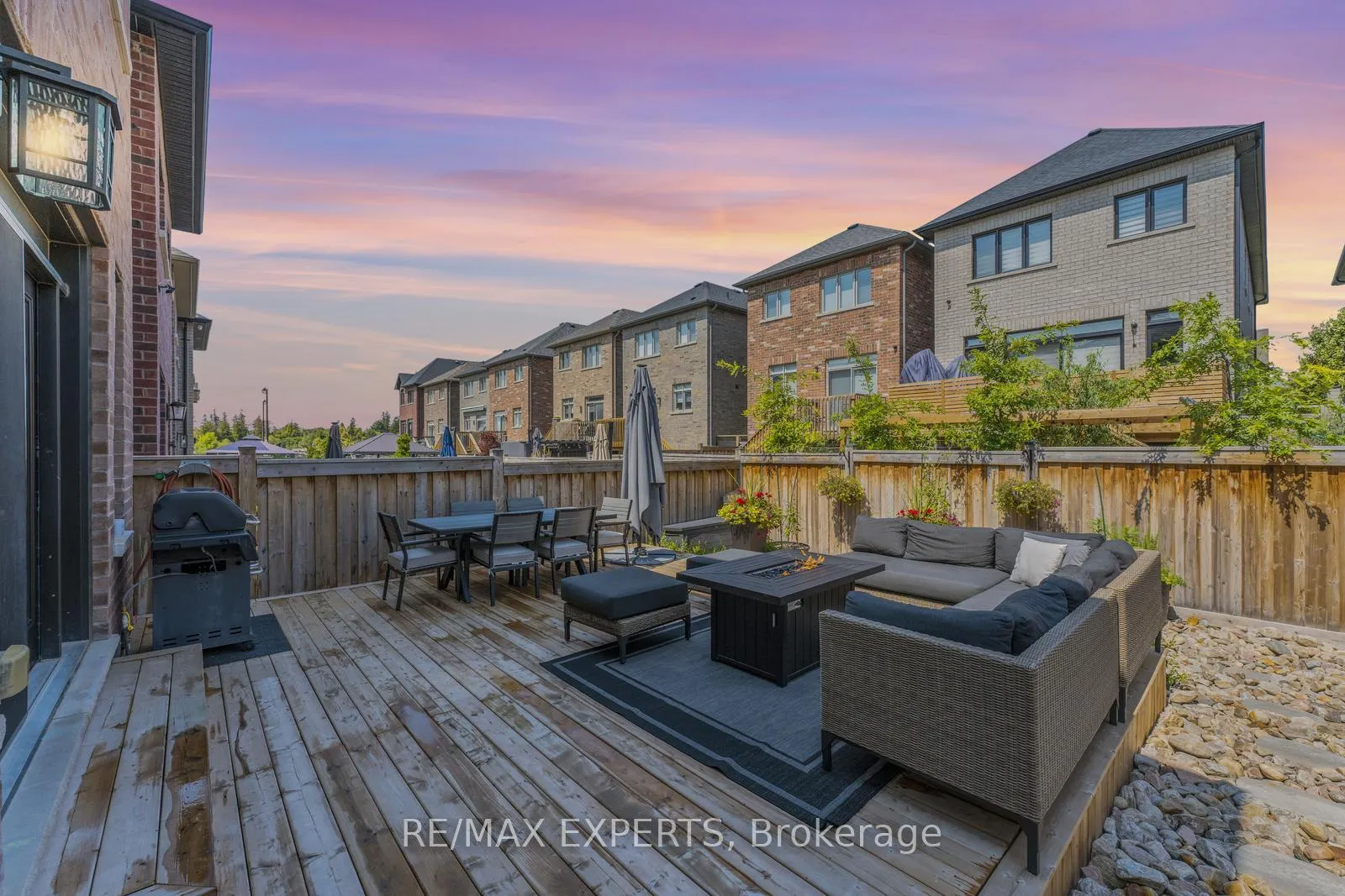 Photo 3 of 30 Zenith Avenue, Vaughan, Kleinburg — HOMEH
