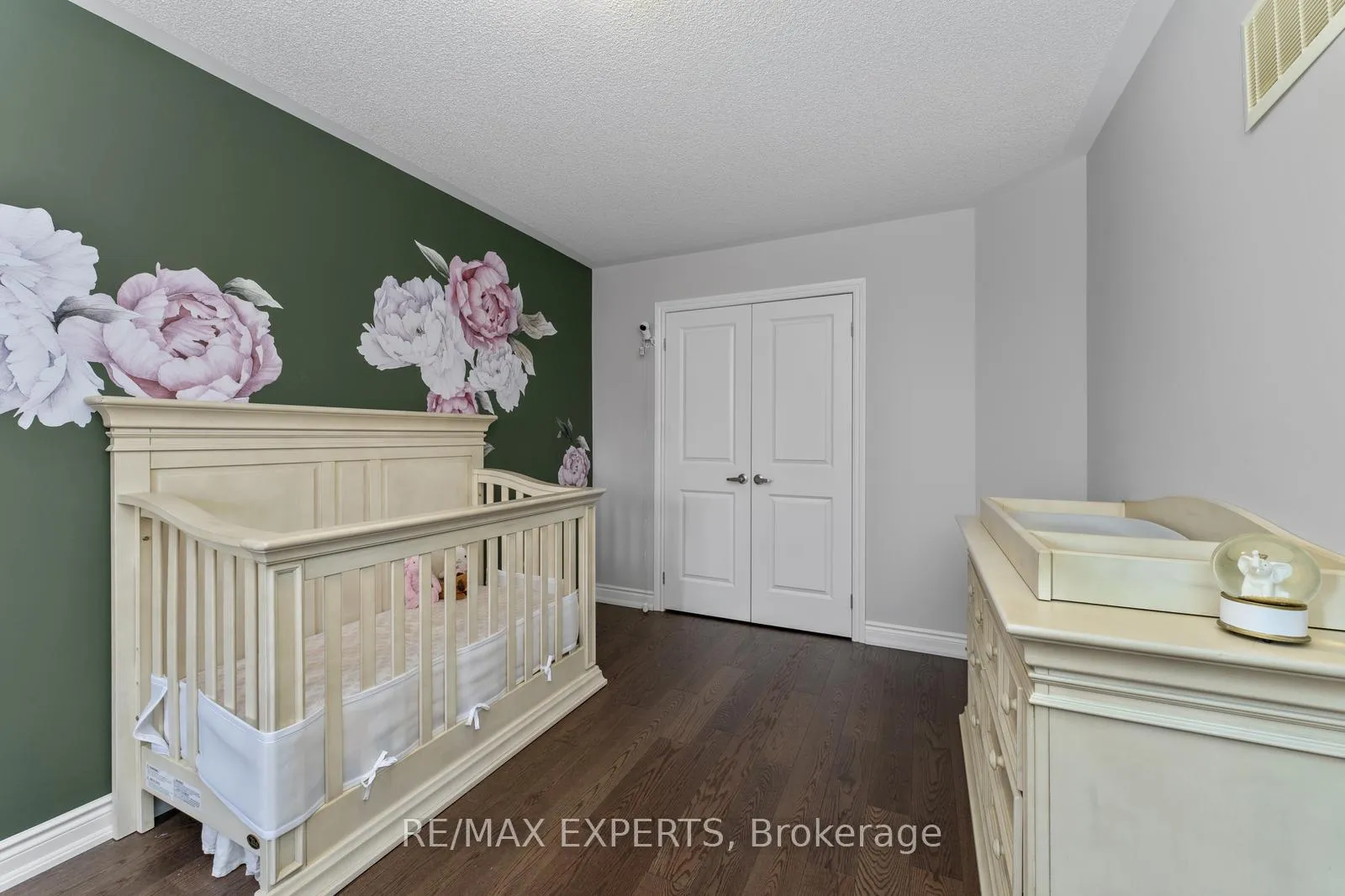 Photo 32 of 30 Zenith Avenue, Vaughan, Kleinburg — HOMEH