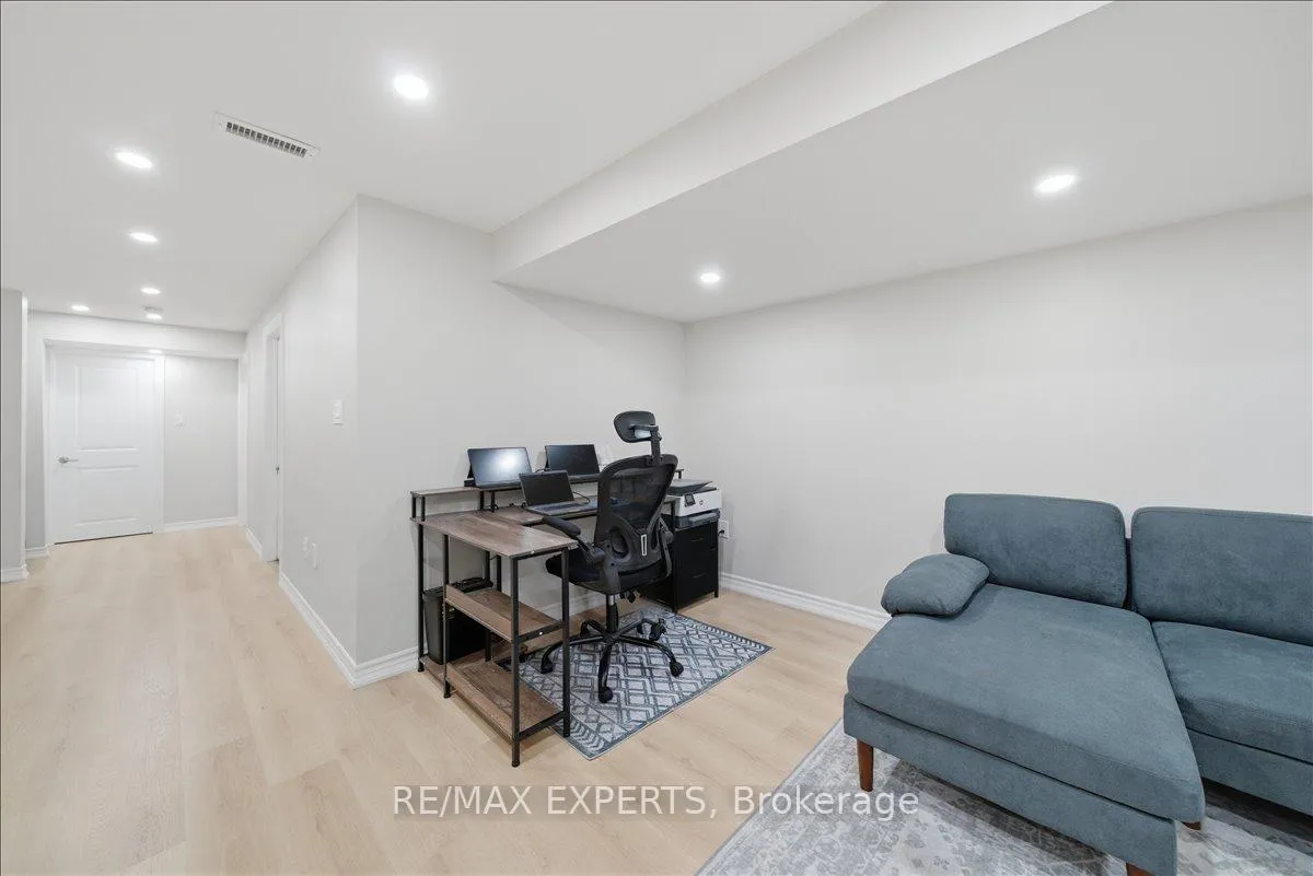 Photo 44 of 30 Zenith Avenue, Vaughan, Kleinburg — HOMEH