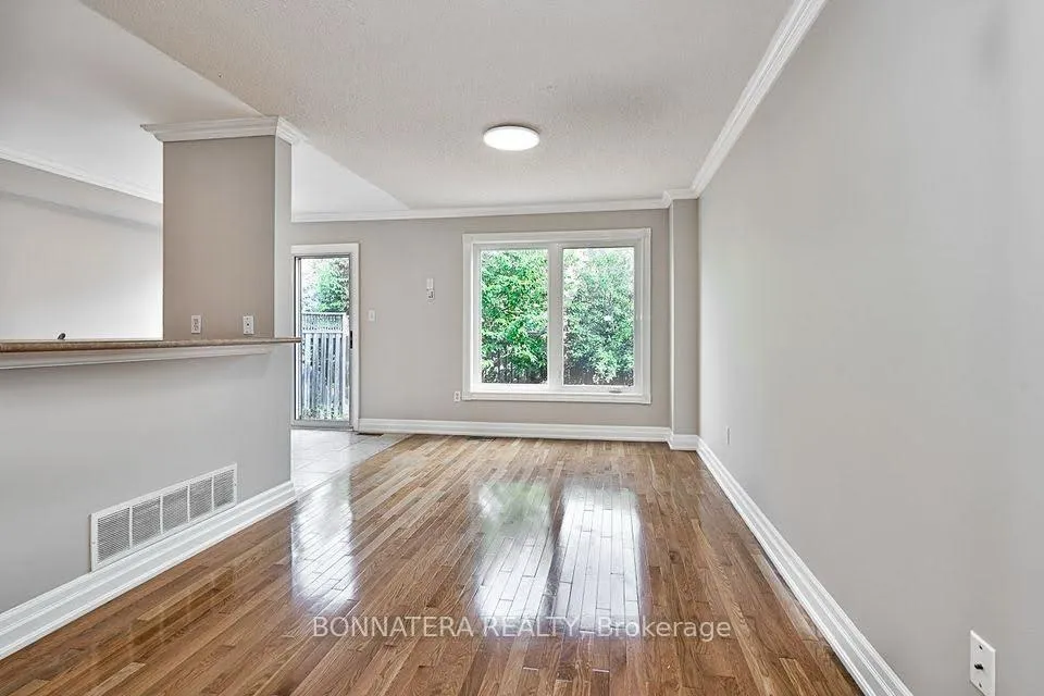 Photo 4 of 2399 Newcastle Crescent, Oakville, West Oak Trails — HOMEH