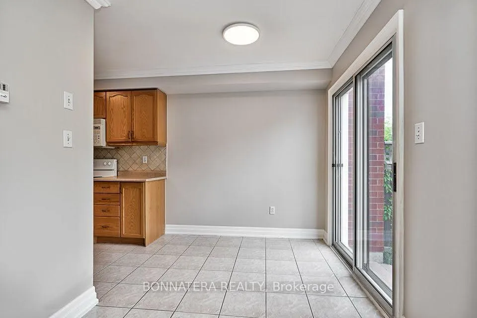 Photo 5 of 2399 Newcastle Crescent, Oakville, West Oak Trails — HOMEH