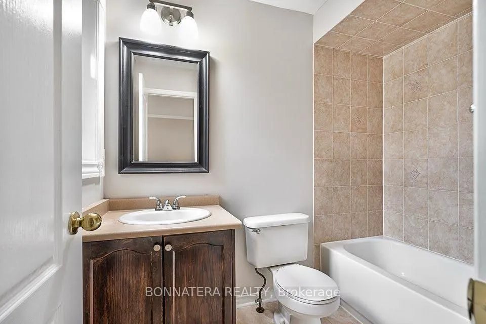 Photo 8 of 2399 Newcastle Crescent, Oakville, West Oak Trails — HOMEH