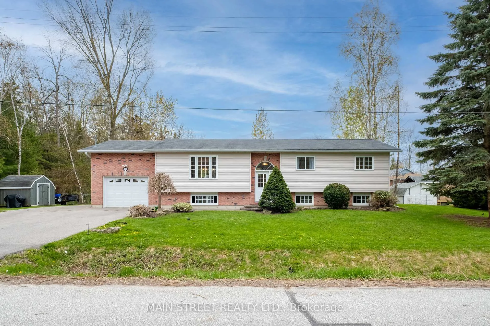 Photo 1 of 41 Bedford Road, Georgina, Sutton & Jackson's Point — HOMEH