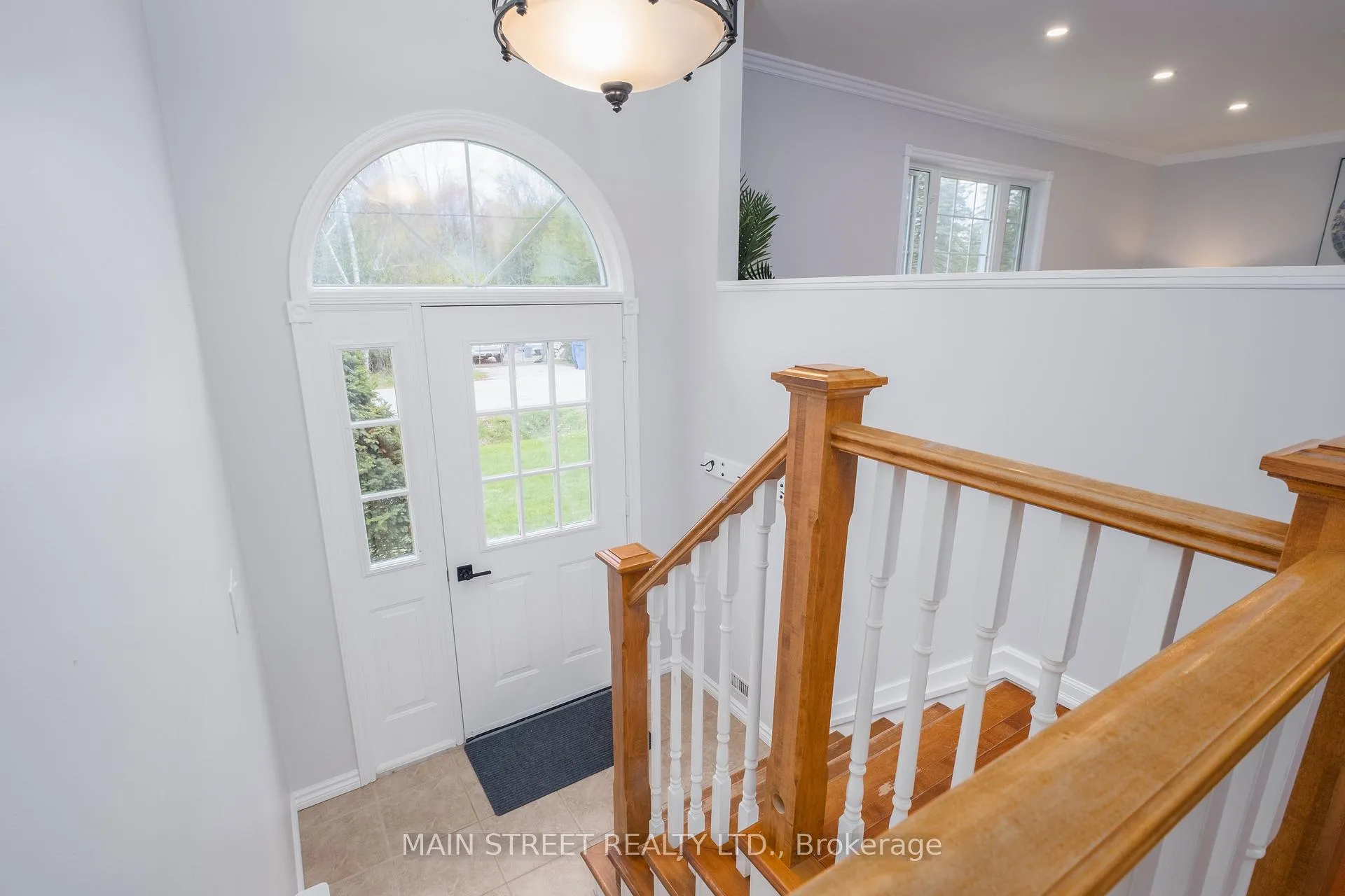 Photo 4 of 41 Bedford Road, Georgina, Sutton & Jackson's Point — HOMEH