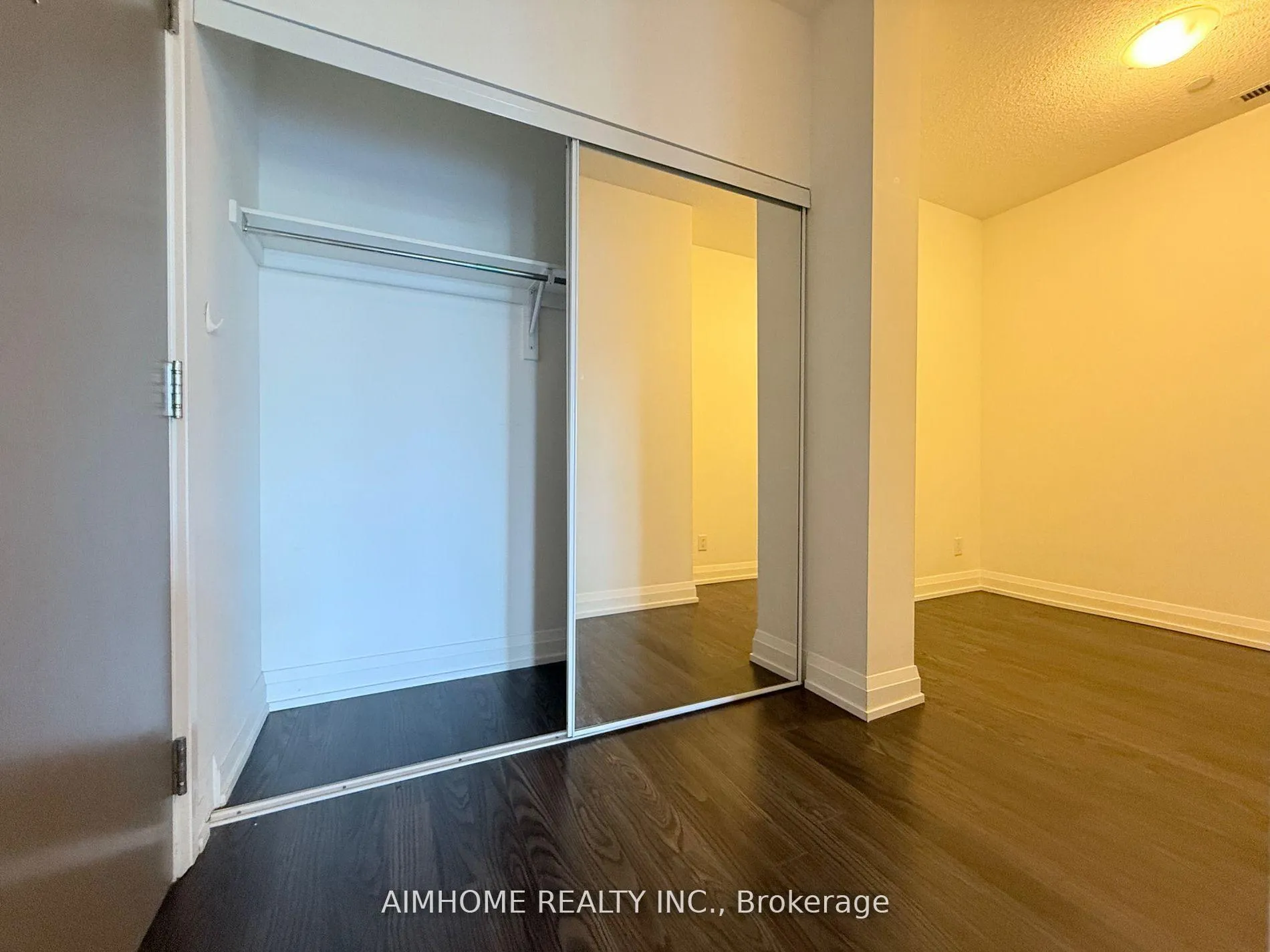 Photo 4 of Unit 319, 7165 Yonge Street, Markham, Grandview — HOMEH