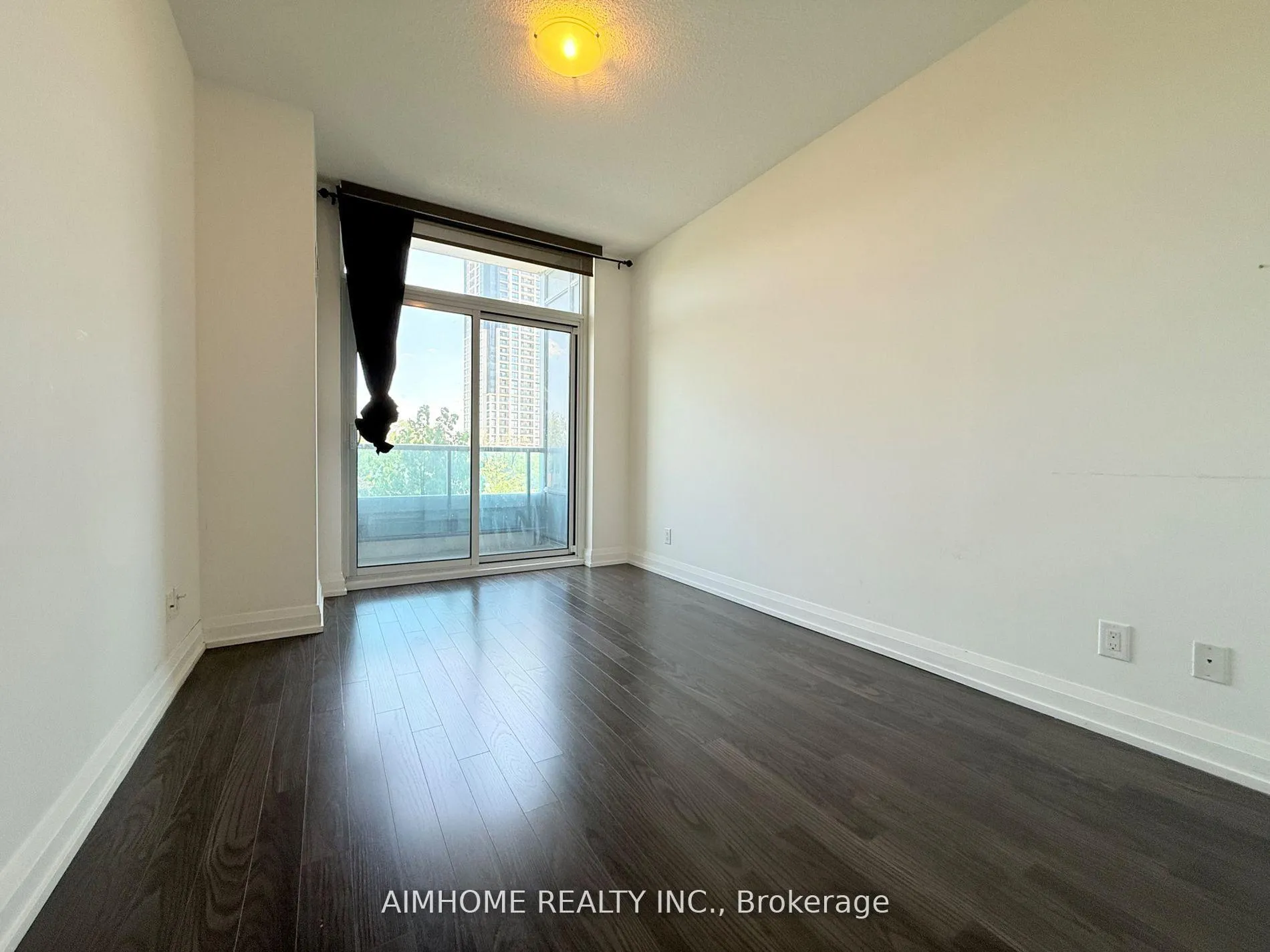 Photo 10 of Unit 319, 7165 Yonge Street, Markham, Grandview — HOMEH