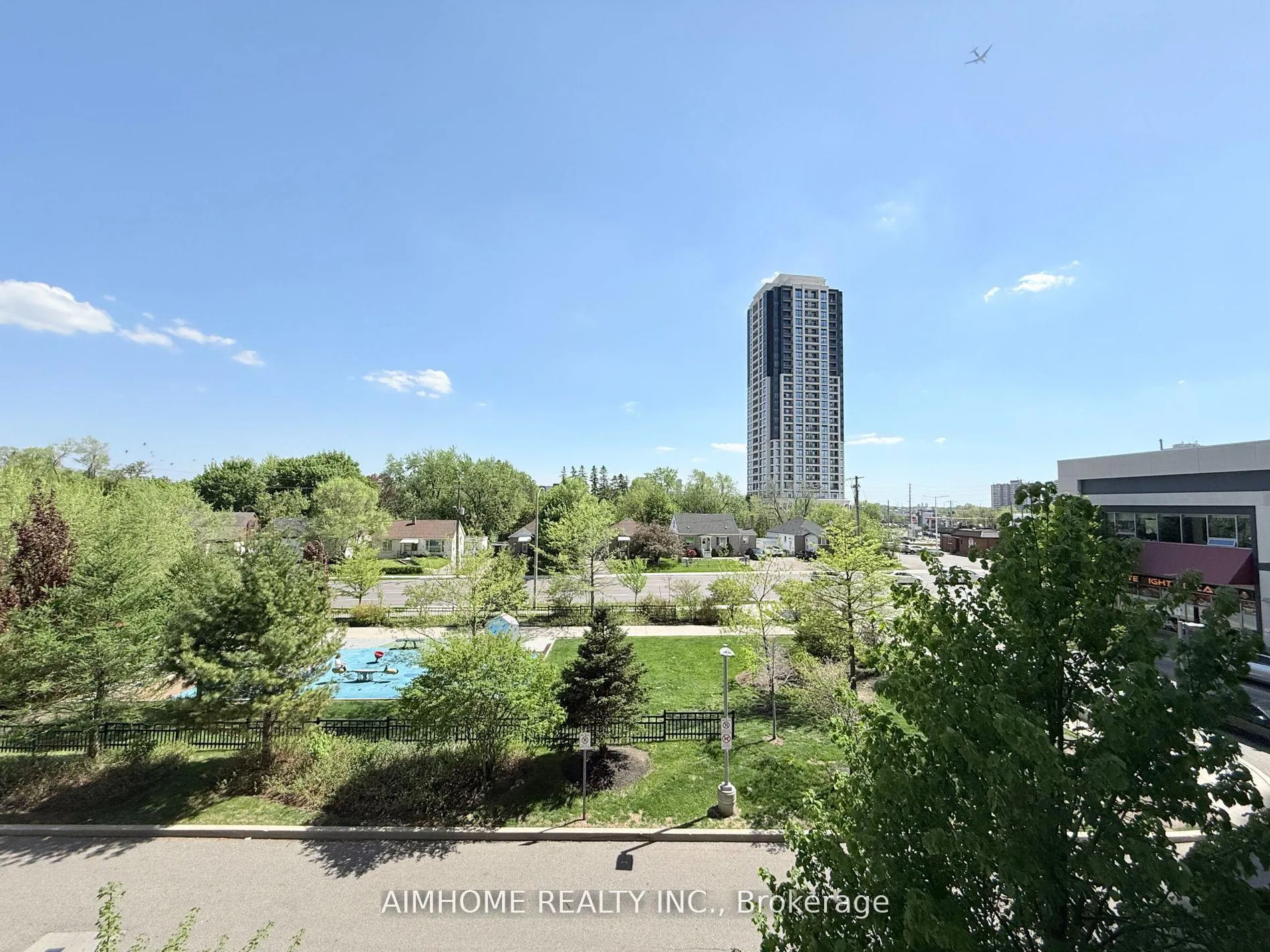 Photo 12 of Unit 319, 7165 Yonge Street, Markham, Grandview — HOMEH