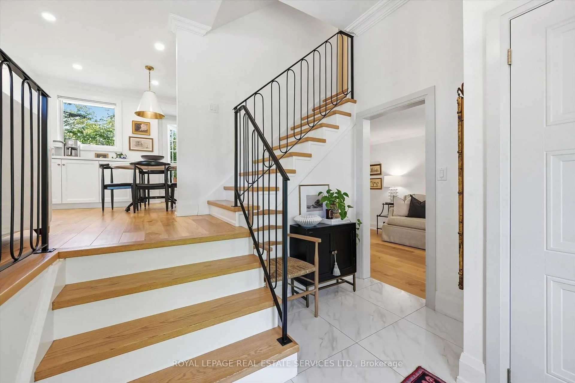 Photo 15 of 194 Solingate Drive, Oakville, Bronte — HOMEH