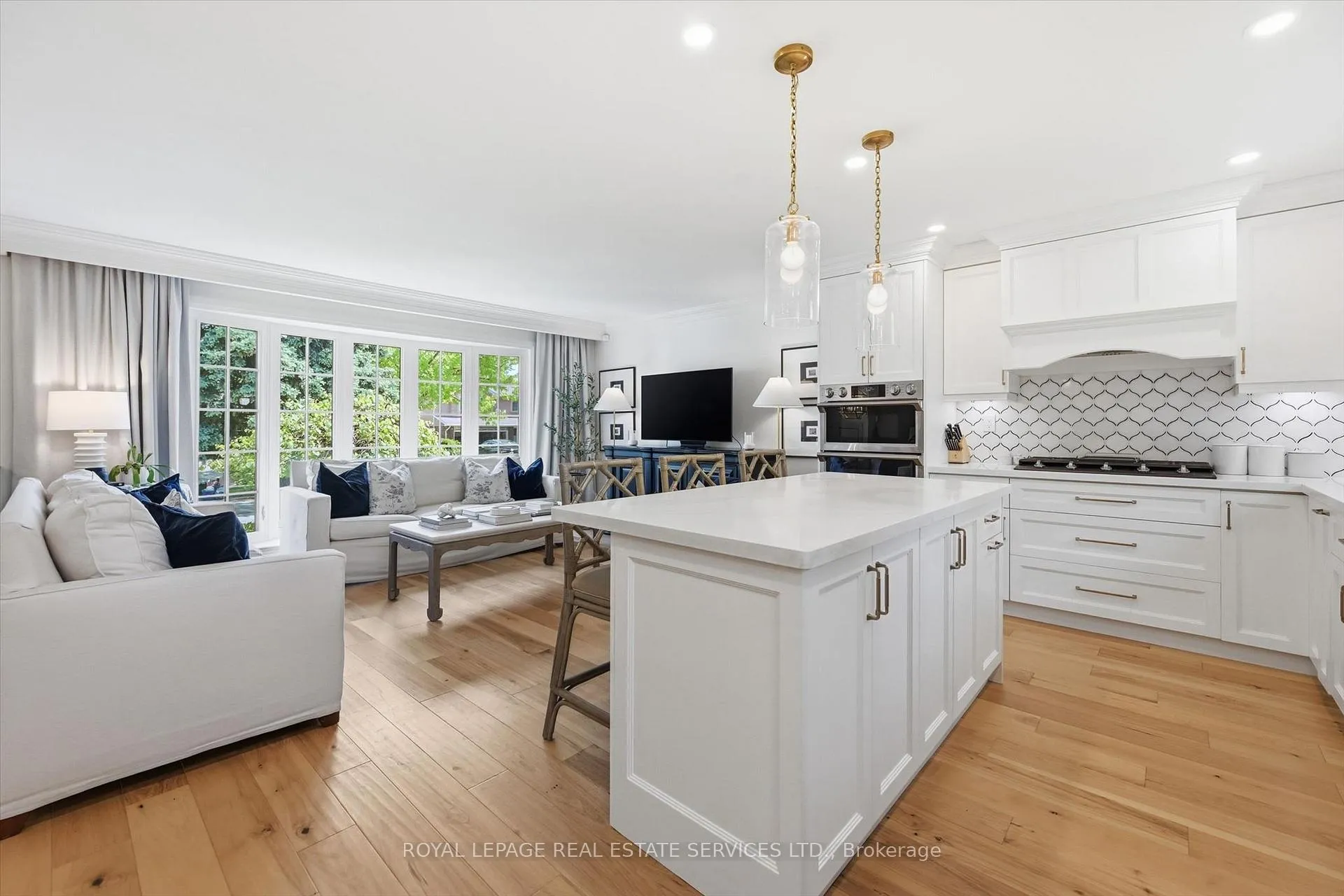 Photo 20 of 194 Solingate Drive, Oakville, Bronte — HOMEH