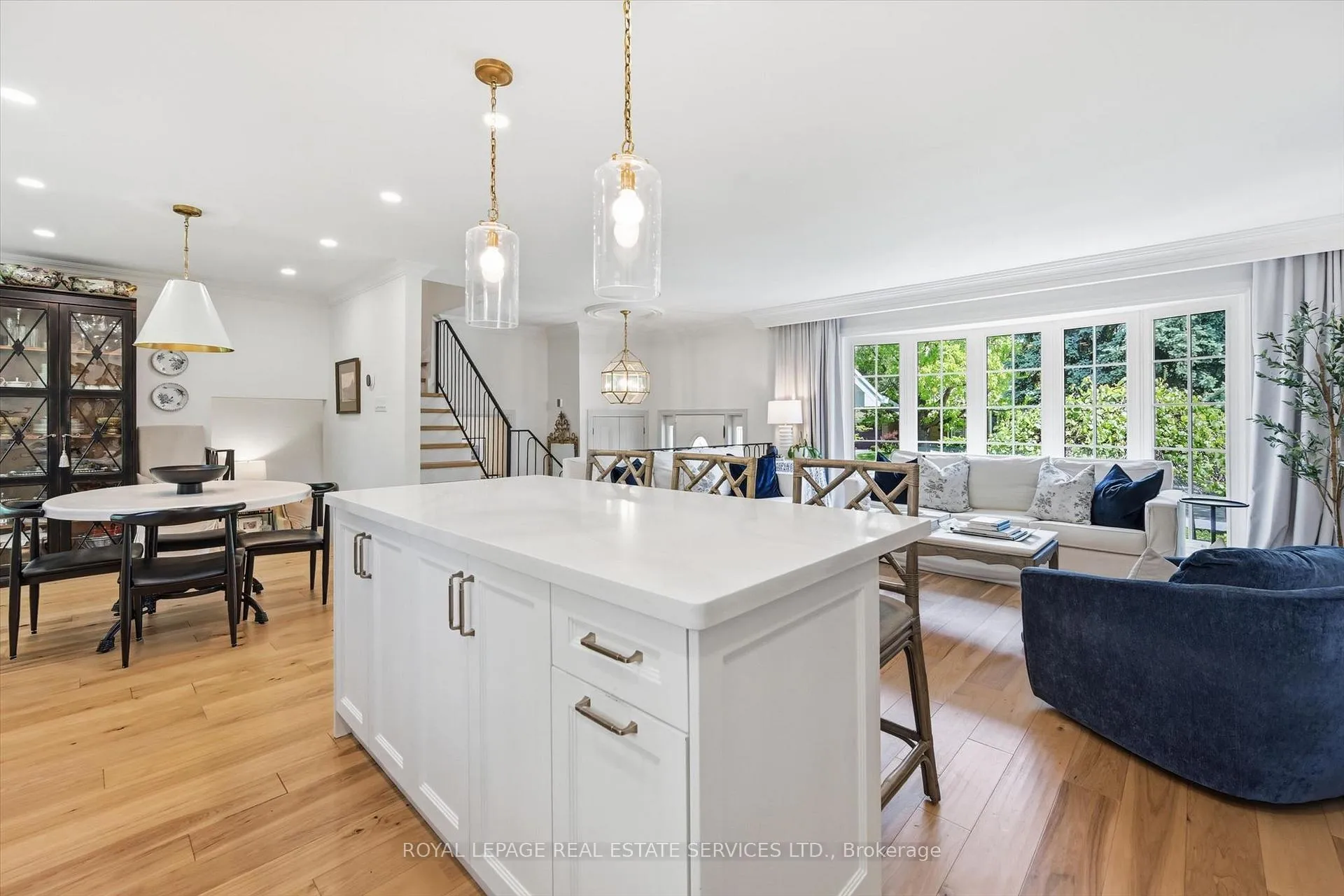Photo 21 of 194 Solingate Drive, Oakville, Bronte — HOMEH