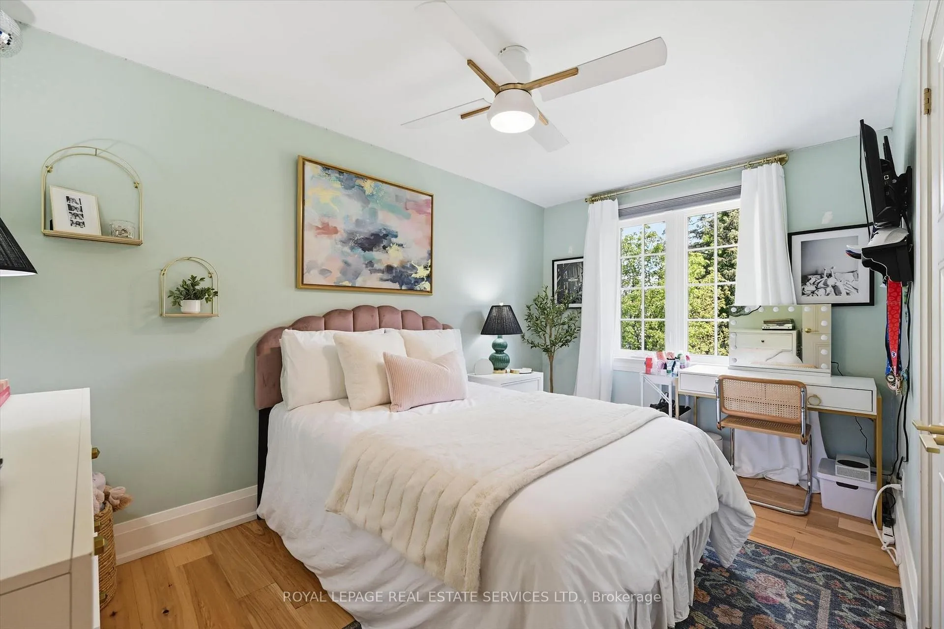 Photo 29 of 194 Solingate Drive, Oakville, Bronte — HOMEH