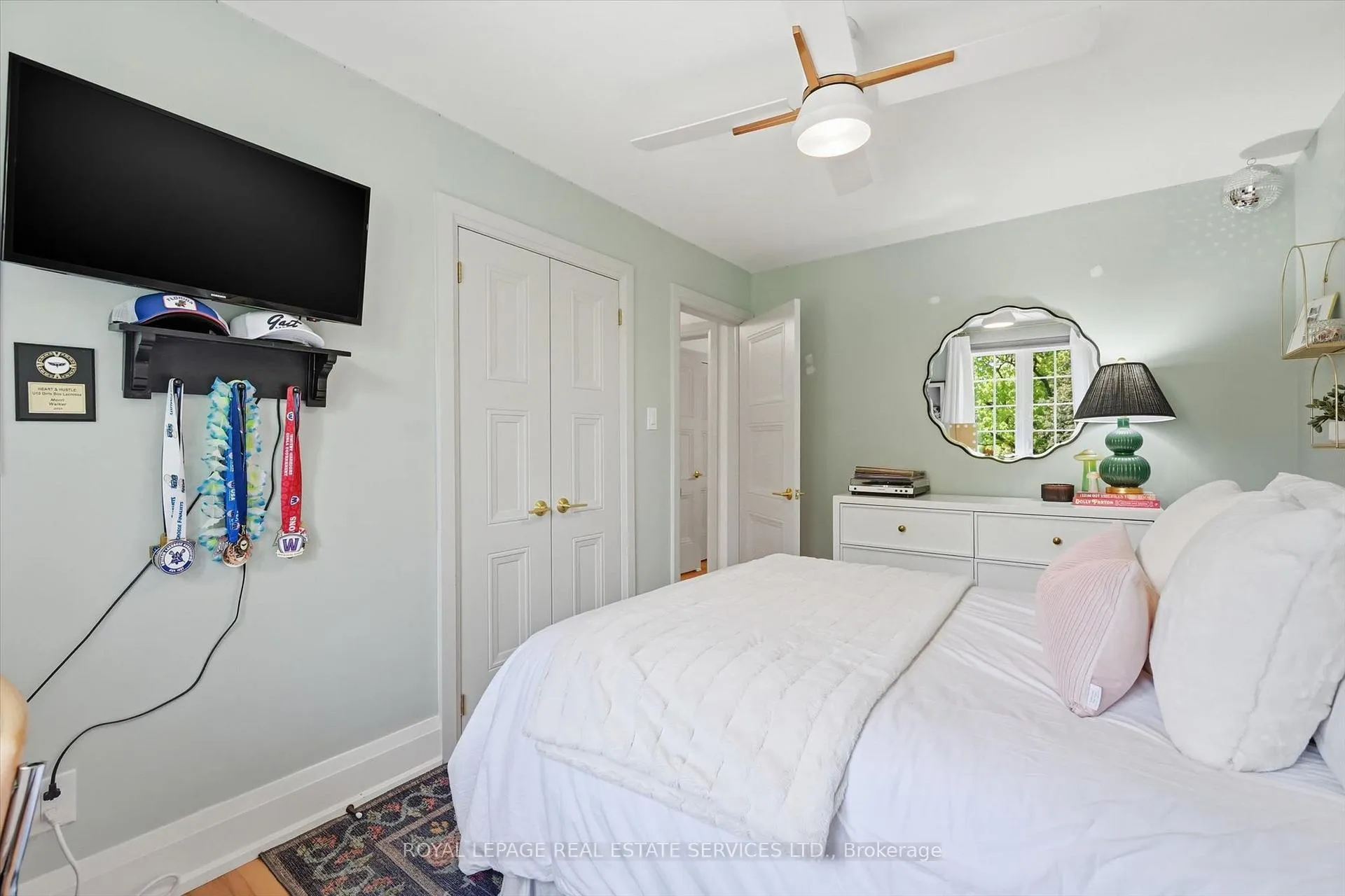 Photo 30 of 194 Solingate Drive, Oakville, Bronte — HOMEH
