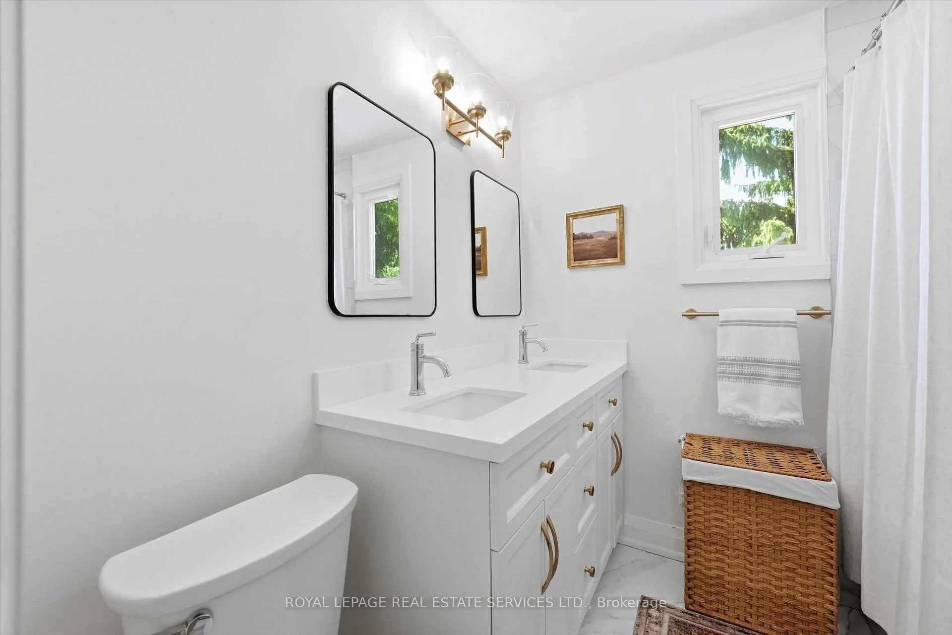 Photo 33 of 194 Solingate Drive, Oakville, Bronte — HOMEH