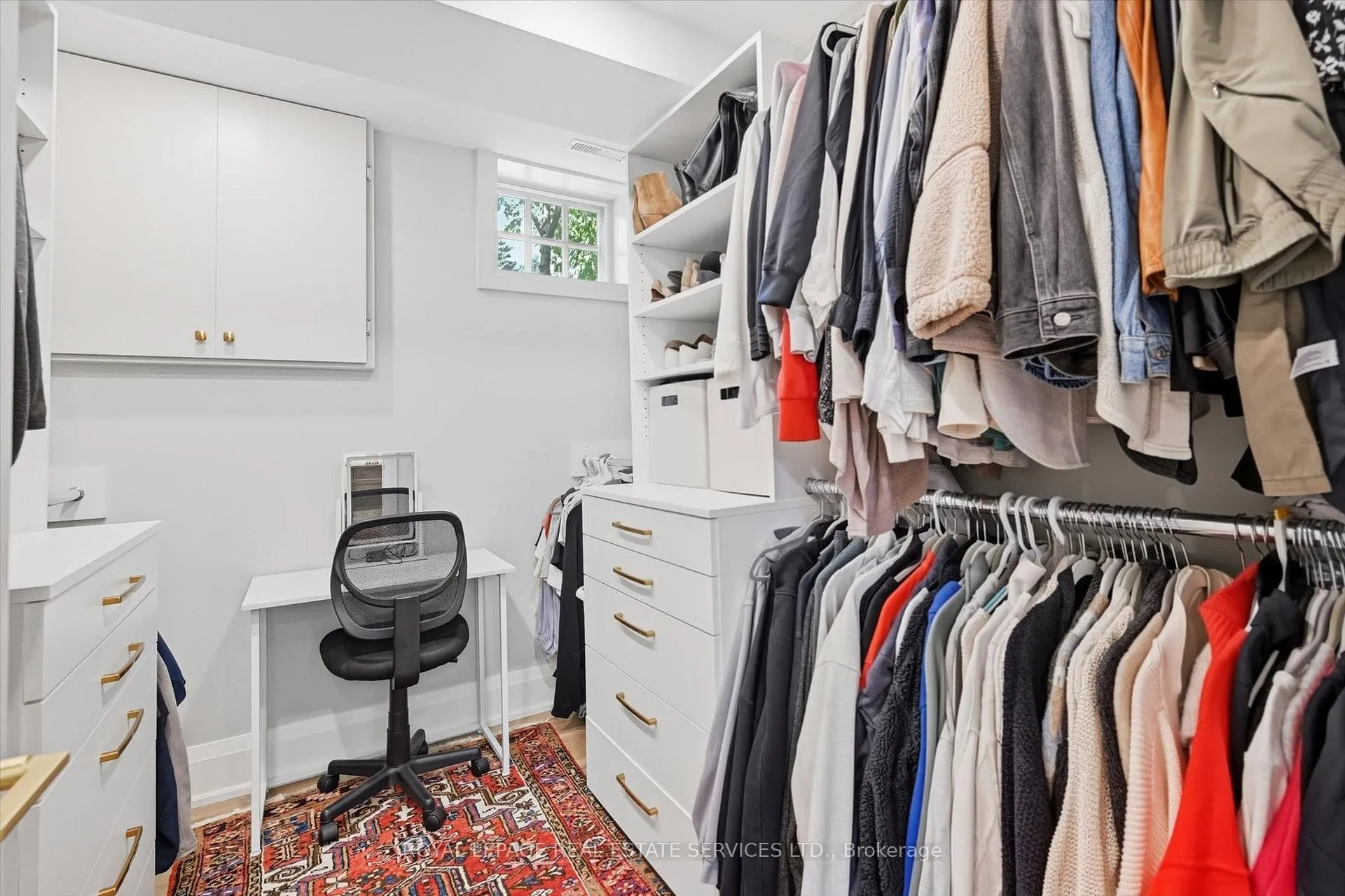 Photo 40 of 194 Solingate Drive, Oakville, Bronte — HOMEH