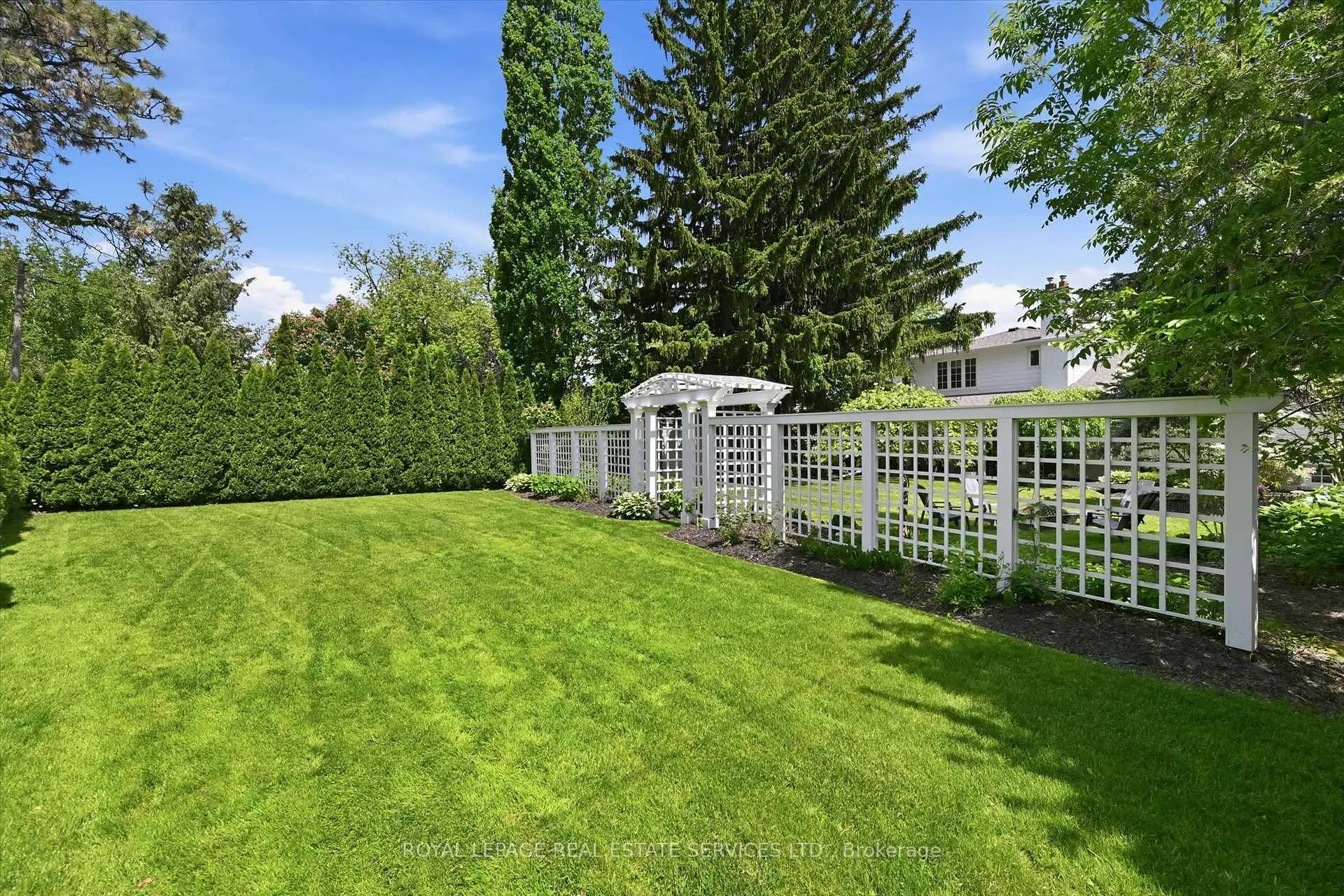 Photo 45 of 194 Solingate Drive, Oakville, Bronte — HOMEH
