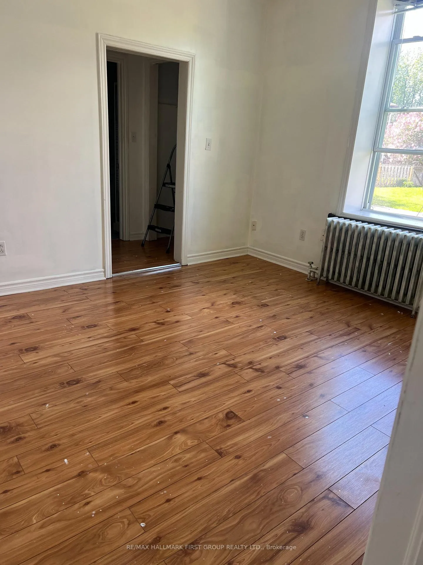 Photo 2 of Unit 3, 730 Simcoe Street S, Oshawa, Lakeview — HOMEH