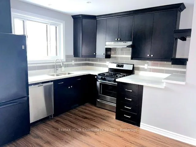 Photo 3 of Unit Main Floor, 44 Davis Road, Aurora, Aurora Highlands — HOMEH