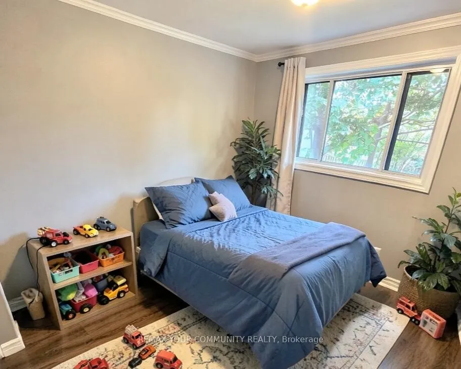 Photo 6 of Unit Main Floor, 44 Davis Road, Aurora, Aurora Highlands — HOMEH