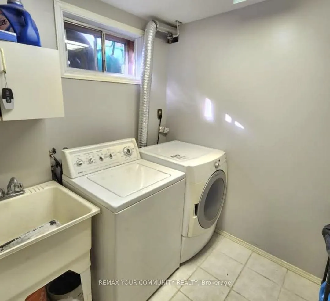 Photo 10 of Unit Main Floor, 44 Davis Road, Aurora, Aurora Highlands — HOMEH