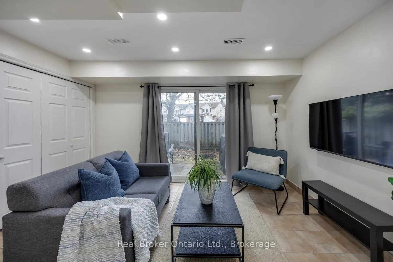 Photo 19 of Unit 30, 220 Ormond Drive, Oshawa, Samac — HOMEH