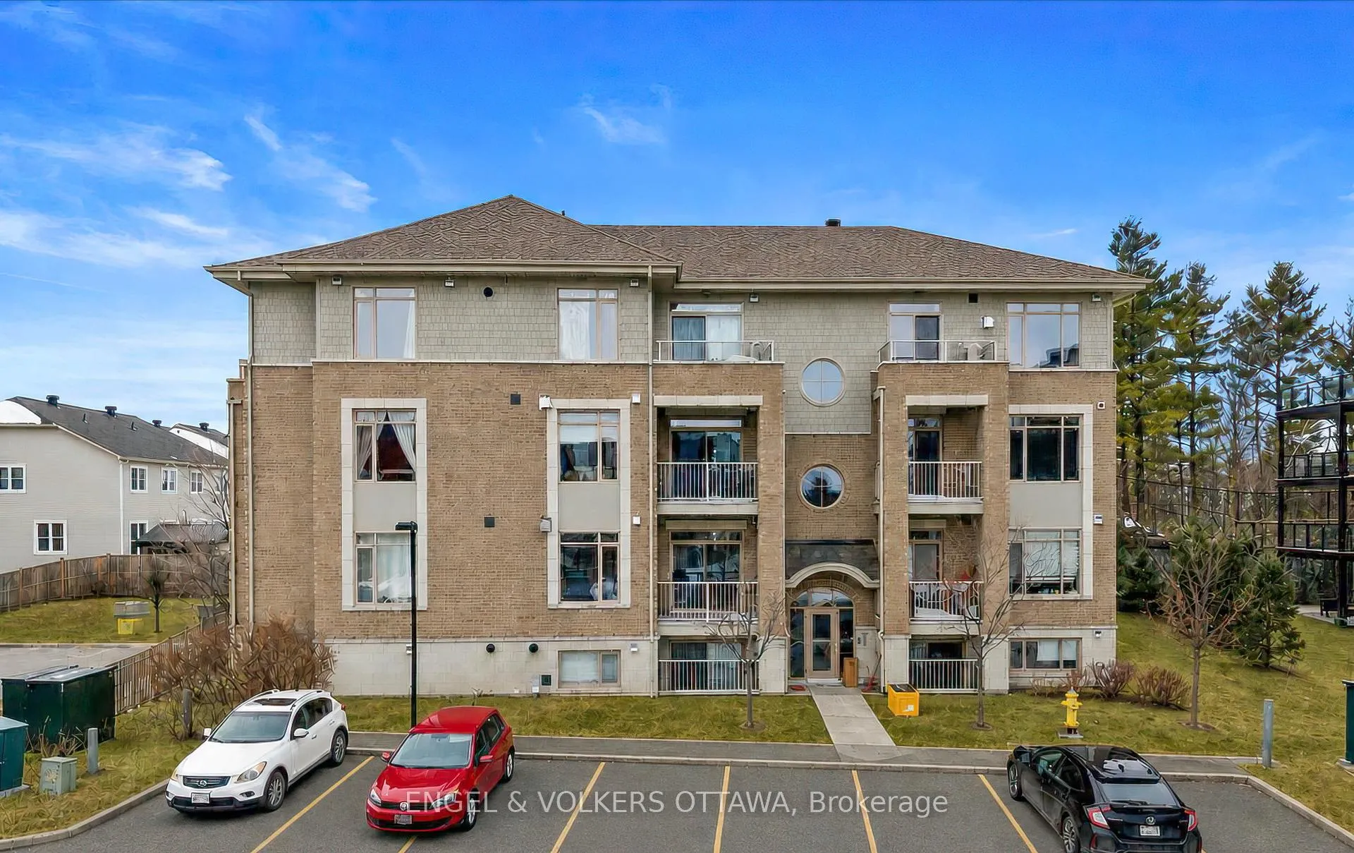 Front of Unit 1, 25 Earlton Private