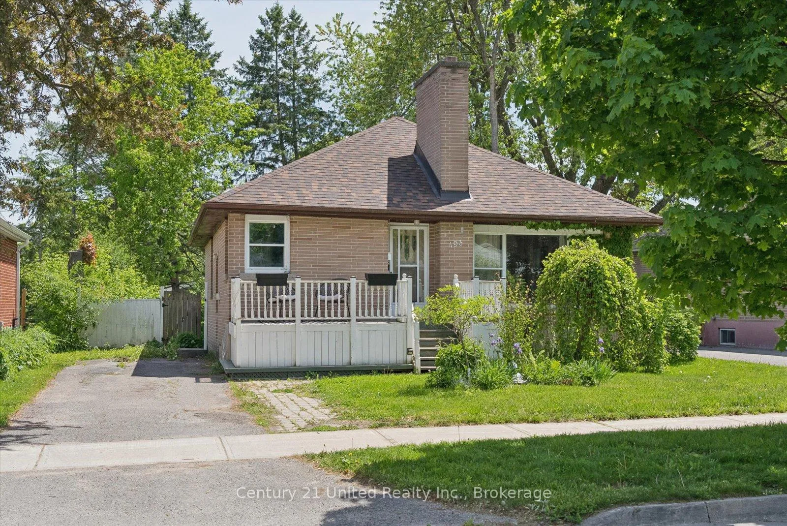 Photo 2 of 193 Shelbourne Street, Peterborough, Northcrest Ward 5 — HOMEH