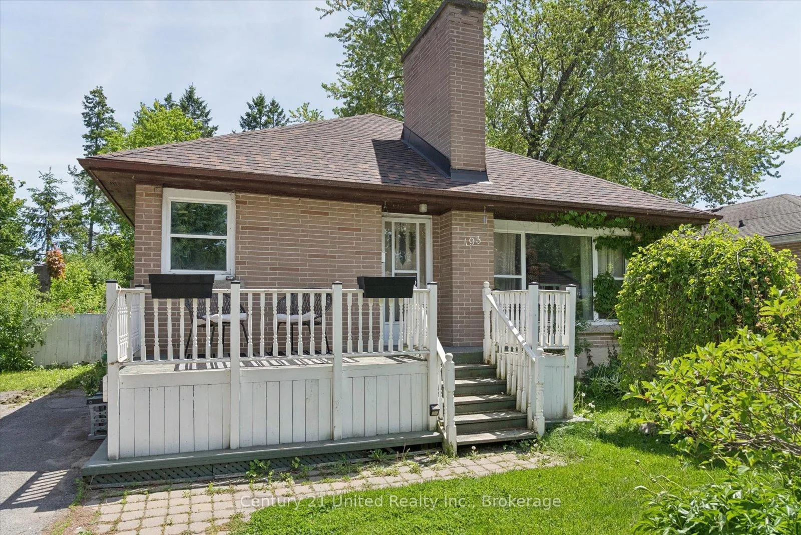 Photo 3 of 193 Shelbourne Street, Peterborough, Northcrest Ward 5 — HOMEH