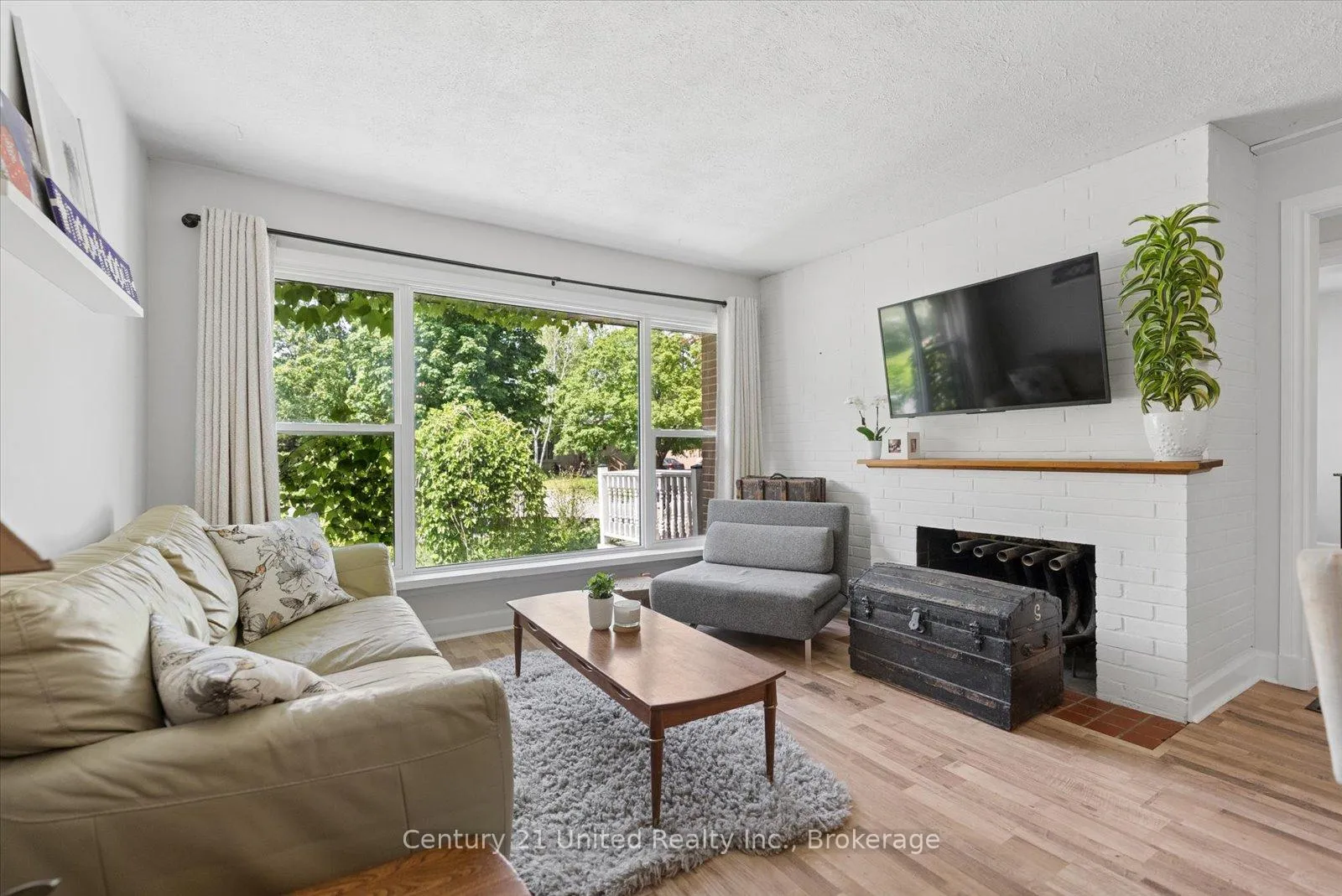 Photo 9 of 193 Shelbourne Street, Peterborough, Northcrest Ward 5 — HOMEH