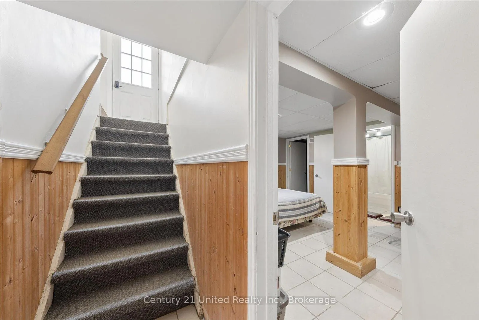 Photo 33 of 193 Shelbourne Street, Peterborough, Northcrest Ward 5 — HOMEH