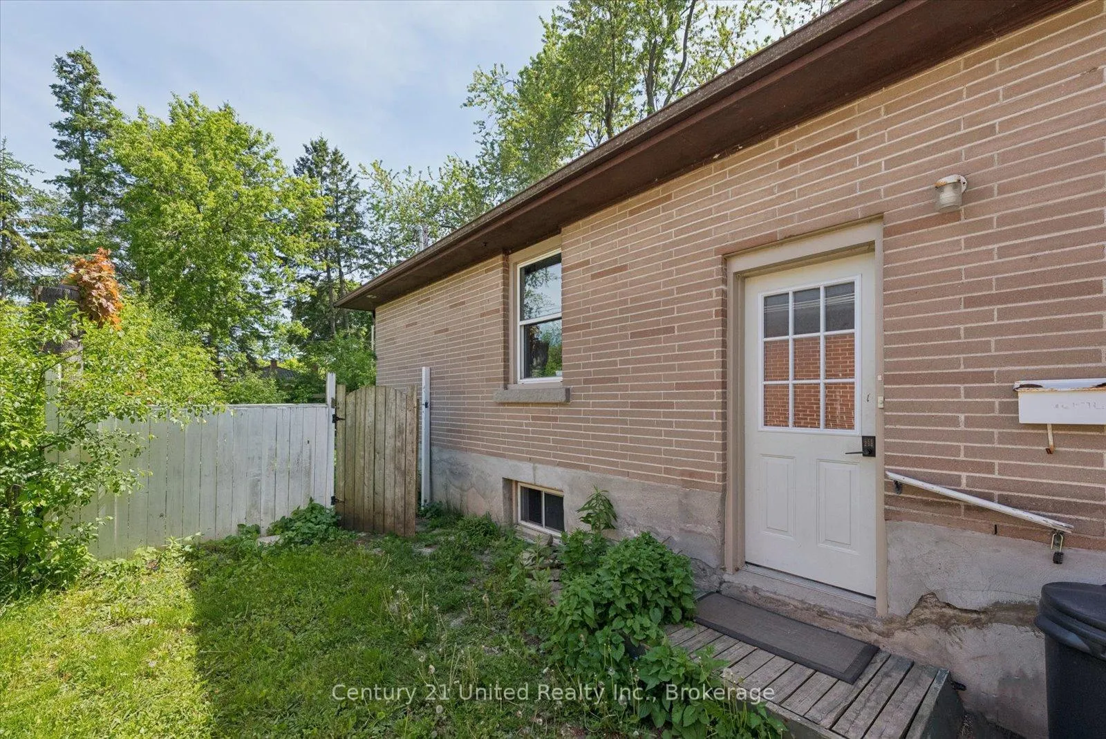 Photo 49 of 193 Shelbourne Street, Peterborough, Northcrest Ward 5 — HOMEH