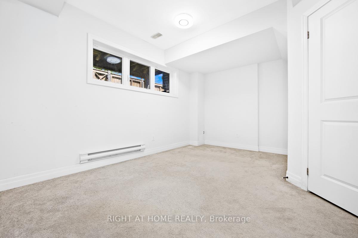 Photo 7 of Unit 34, 384 Arctic Red Drive E, Oshawa, Windfields — HOMEH