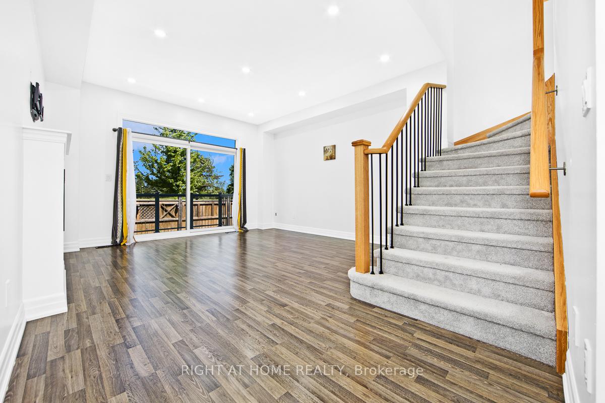 Photo 14 of Unit 34, 384 Arctic Red Drive E, Oshawa, Windfields — HOMEH