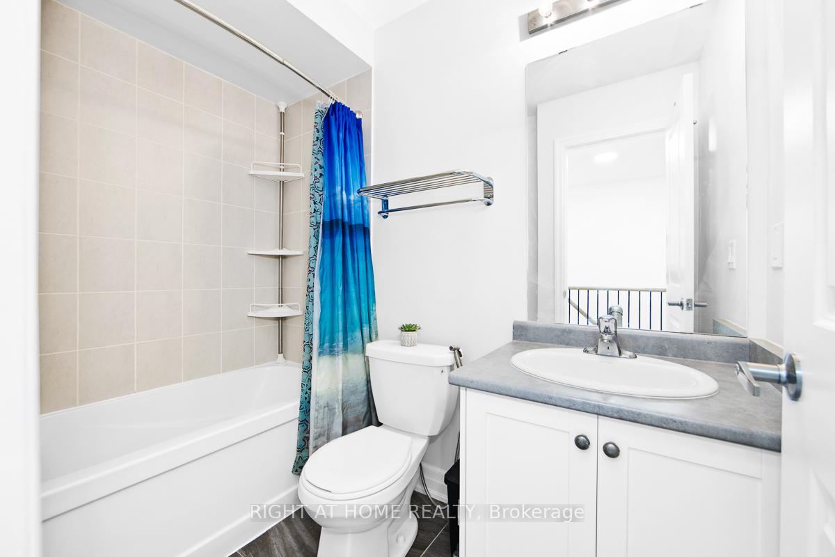 Photo 24 of Unit 34, 384 Arctic Red Drive E, Oshawa, Windfields — HOMEH