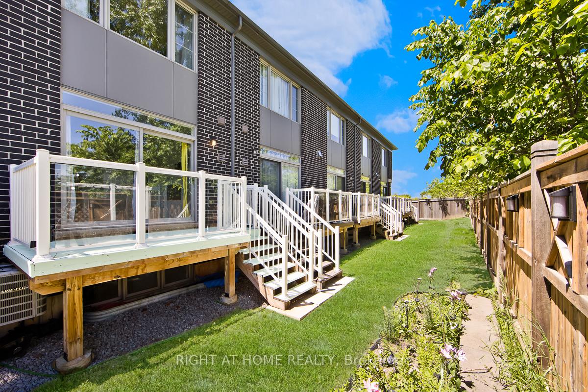 Photo 26 of Unit 34, 384 Arctic Red Drive E, Oshawa, Windfields — HOMEH