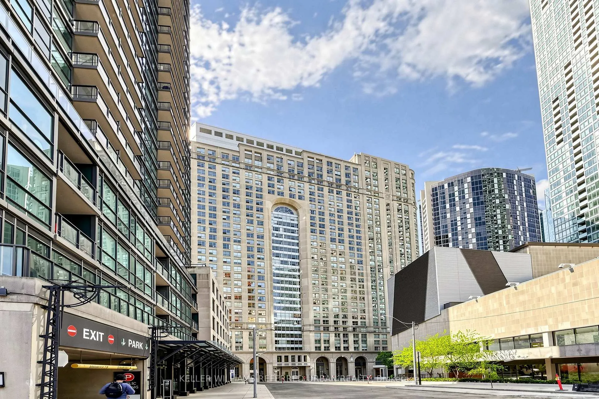 Photo 2 of Unit 2212, 25 The Esplanade, Toronto, Waterfront Communities — HOMEH