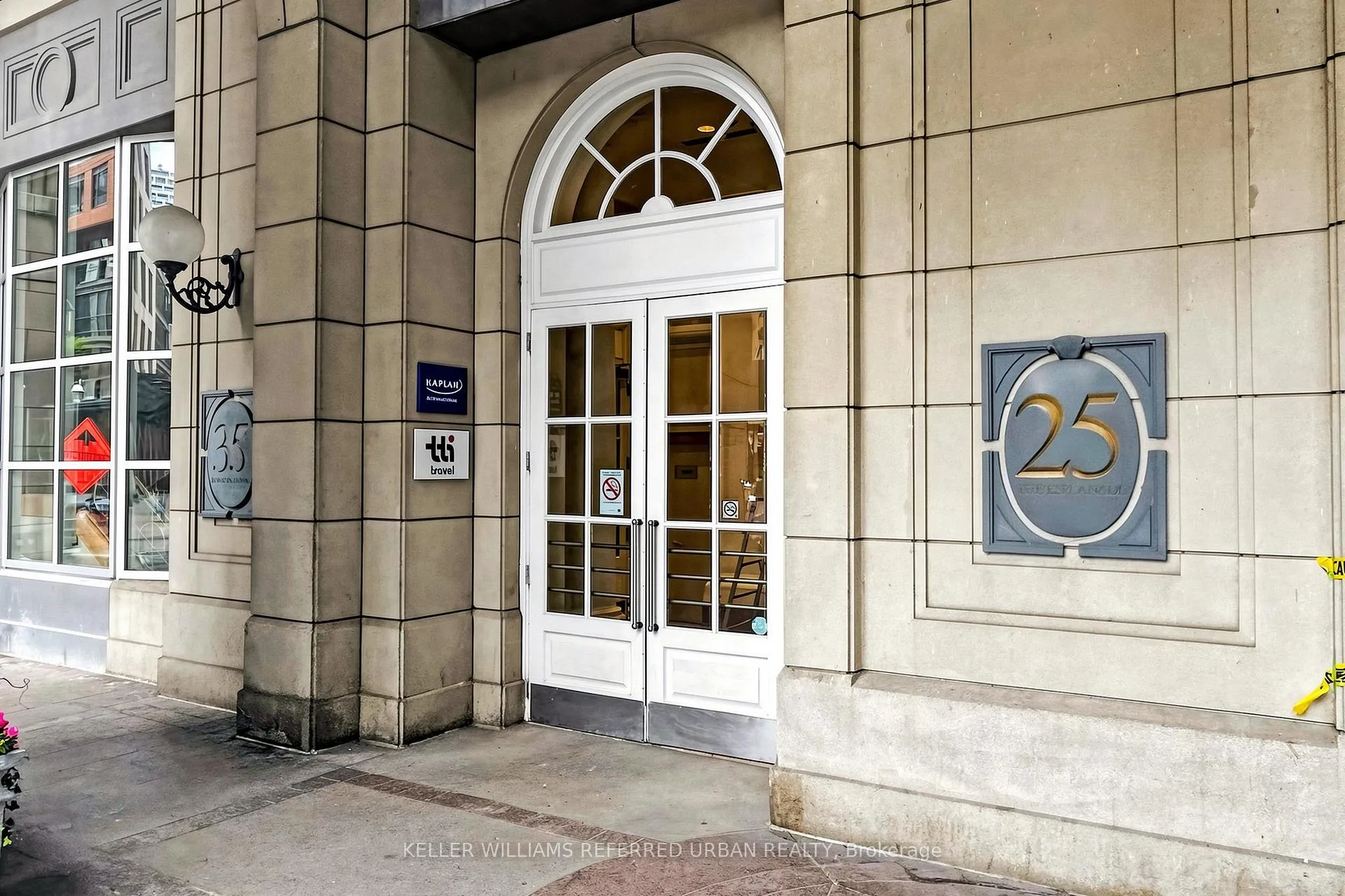Photo 6 of Unit 2212, 25 The Esplanade, Toronto, Waterfront Communities — HOMEH