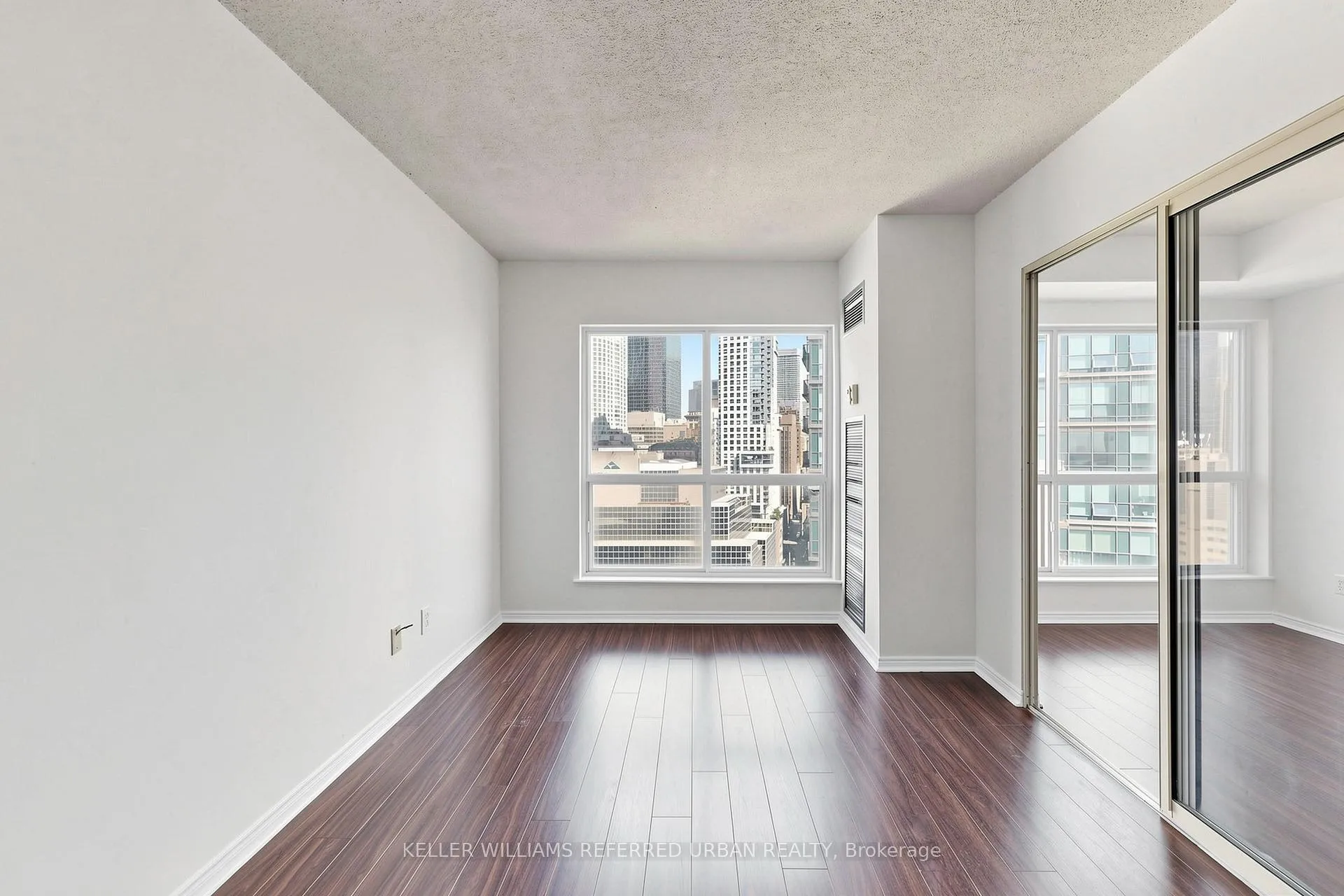 Photo 13 of Unit 2212, 25 The Esplanade, Toronto, Waterfront Communities — HOMEH