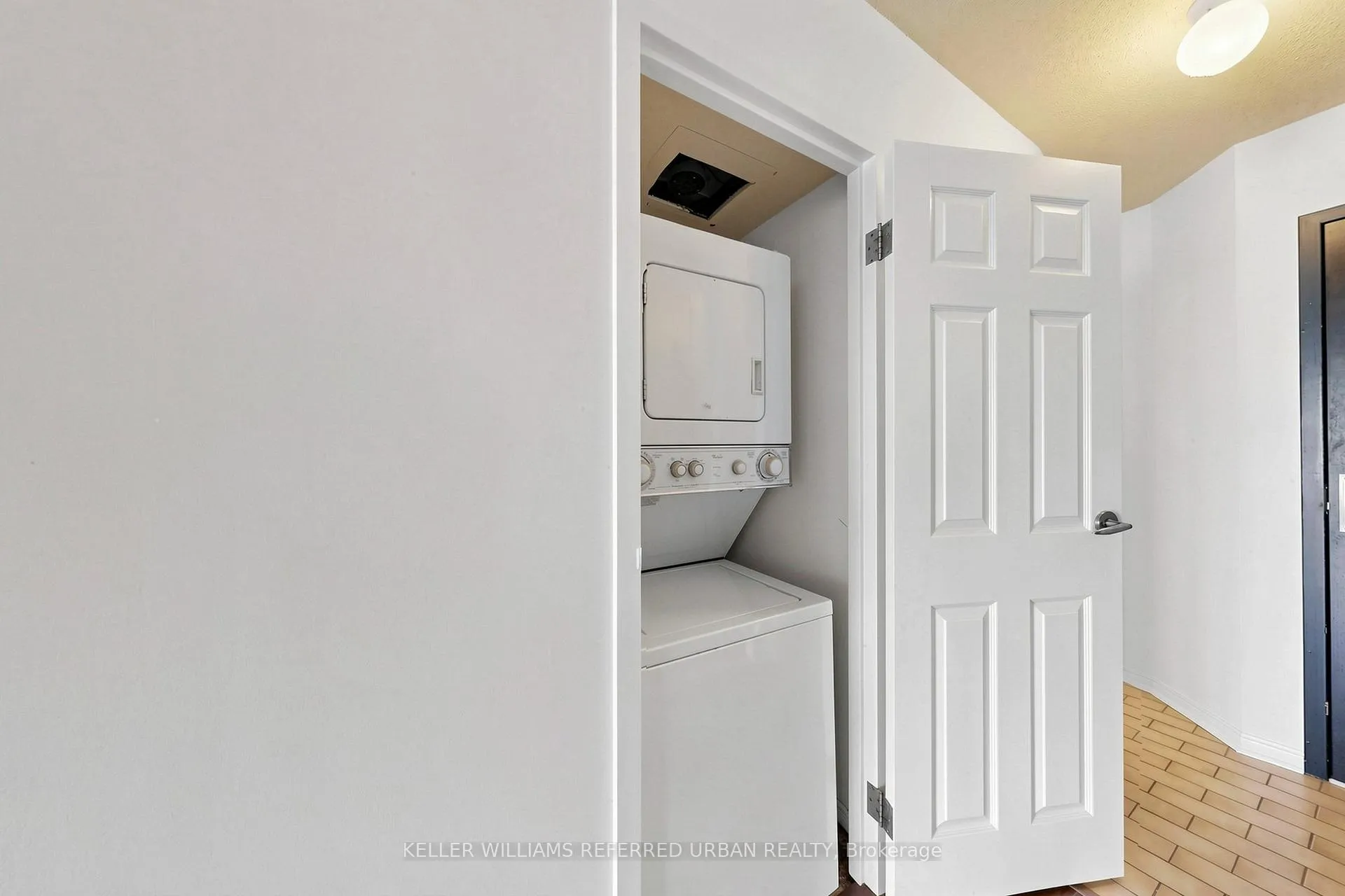 Photo 27 of Unit 2212, 25 The Esplanade, Toronto, Waterfront Communities — HOMEH