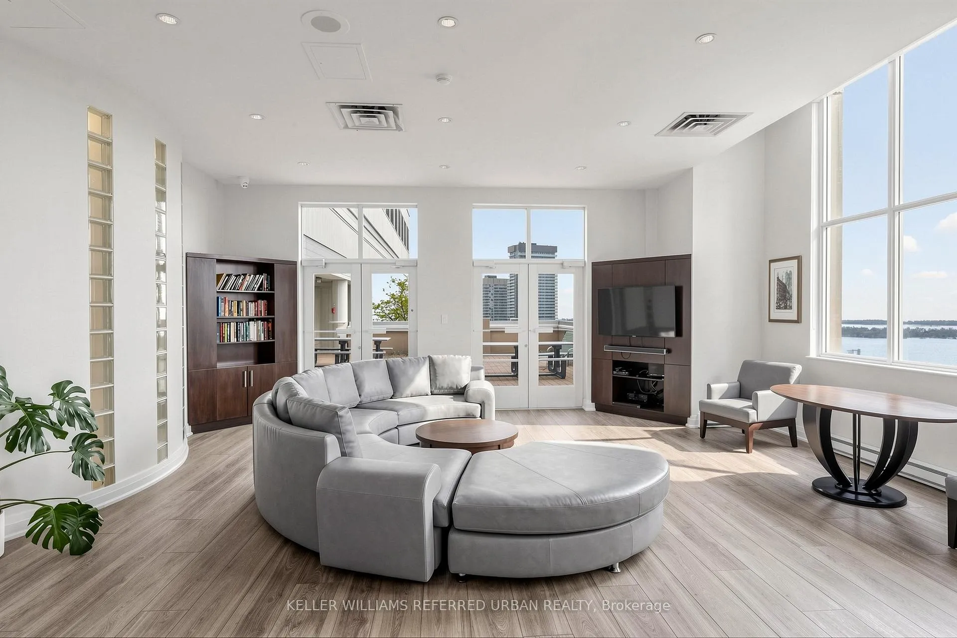 Photo 35 of Unit 2212, 25 The Esplanade, Toronto, Waterfront Communities — HOMEH