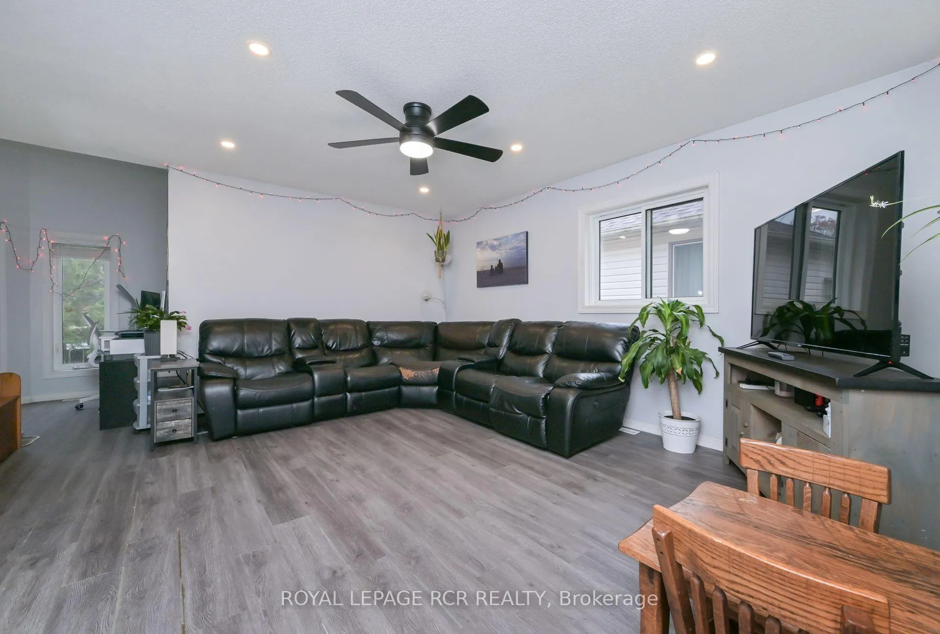Photo 3 of 121 Dyer Drive, Wasaga Beach — HOMEH