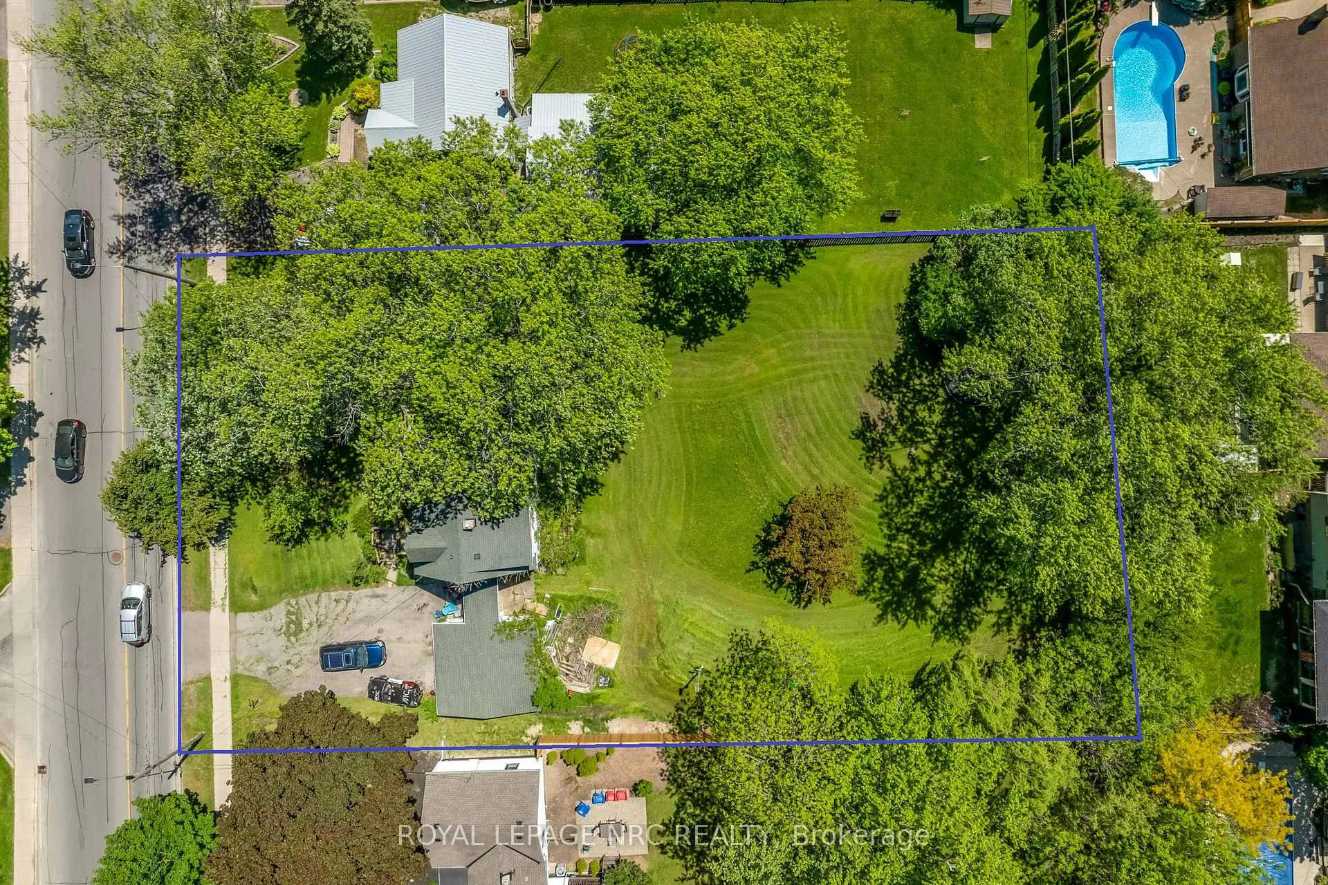 Photo 1 of 237 First Avenue, Welland, N. Welland — HOMEH