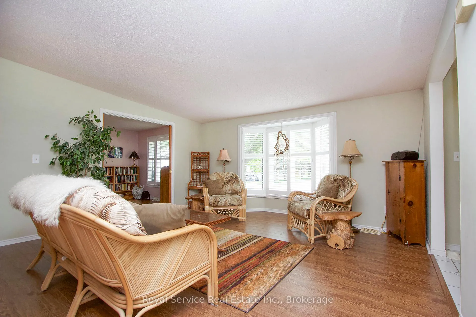 Photo 5 of 3 Fairway Drive, Clarington, Newcastle — HOMEH