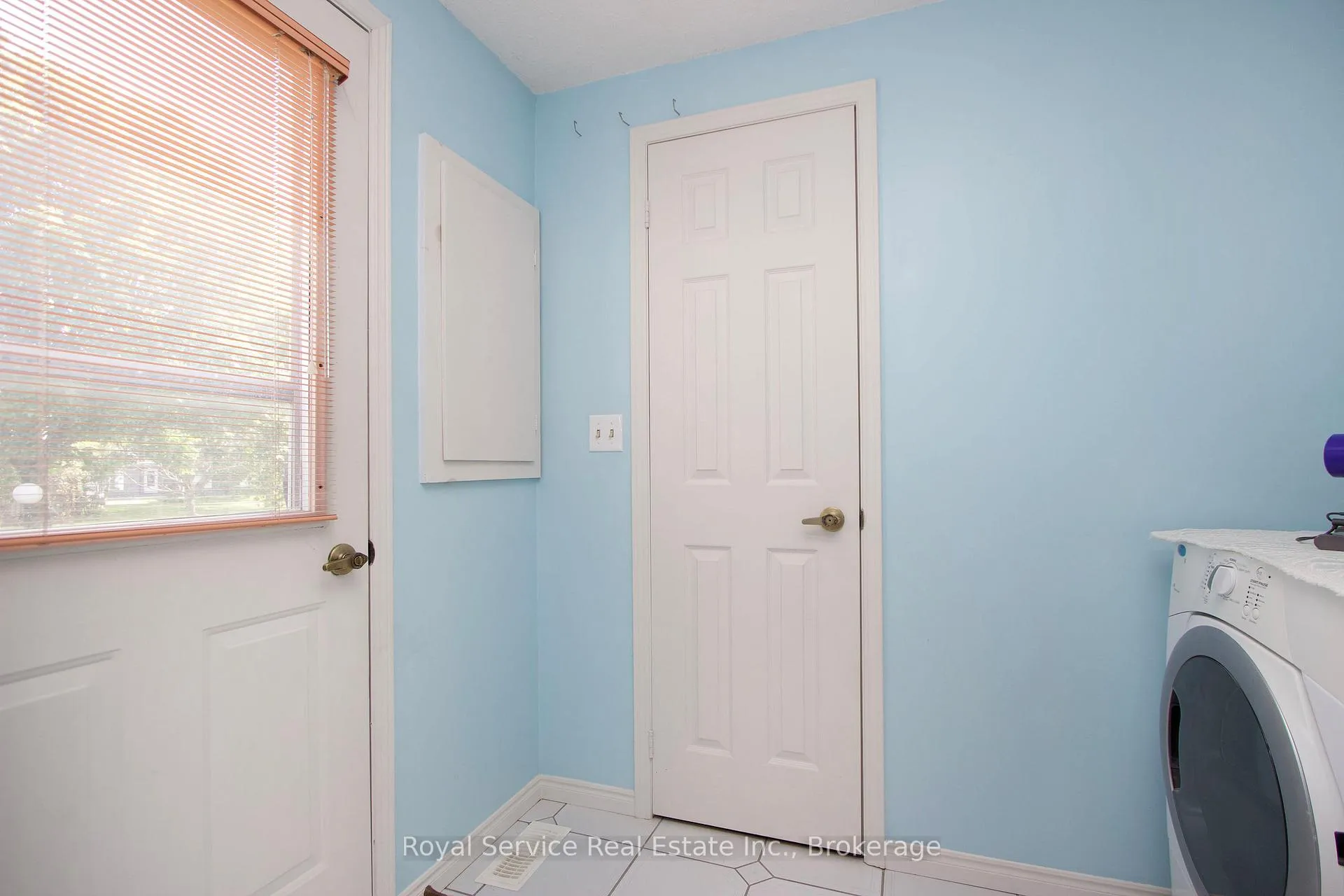 Photo 19 of 3 Fairway Drive, Clarington, Newcastle — HOMEH