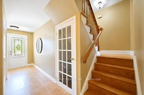 Photo 13 of 60 Gondola Crescent, Brampton, Northgate — HOMEH