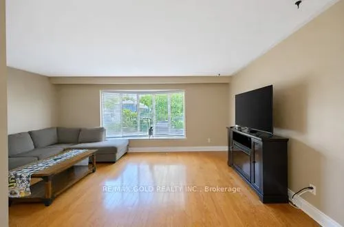 Photo 17 of 60 Gondola Crescent, Brampton, Northgate — HOMEH