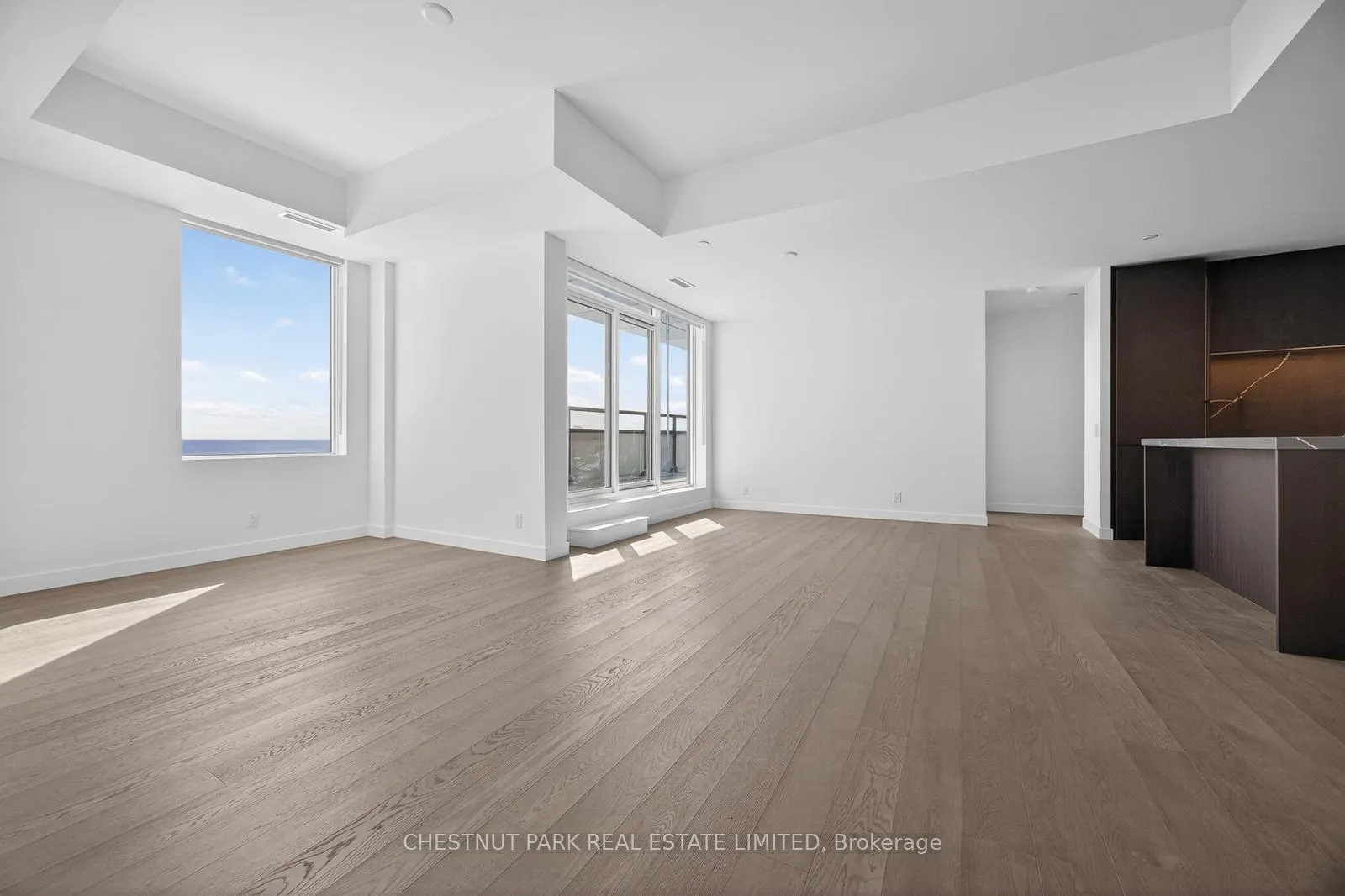 Photo 3 of Unit 1502, 1050 Eastern Avenue, Toronto, Greenwood-Coxwell — HOMEH