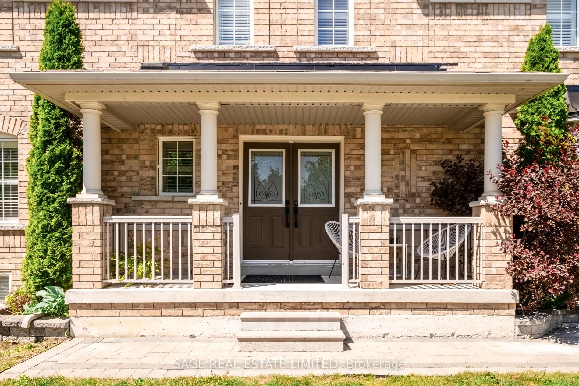 Photo 3 of 157 Delbert Circle, Whitchurch-Stouffville, Stouffville — HOMEH